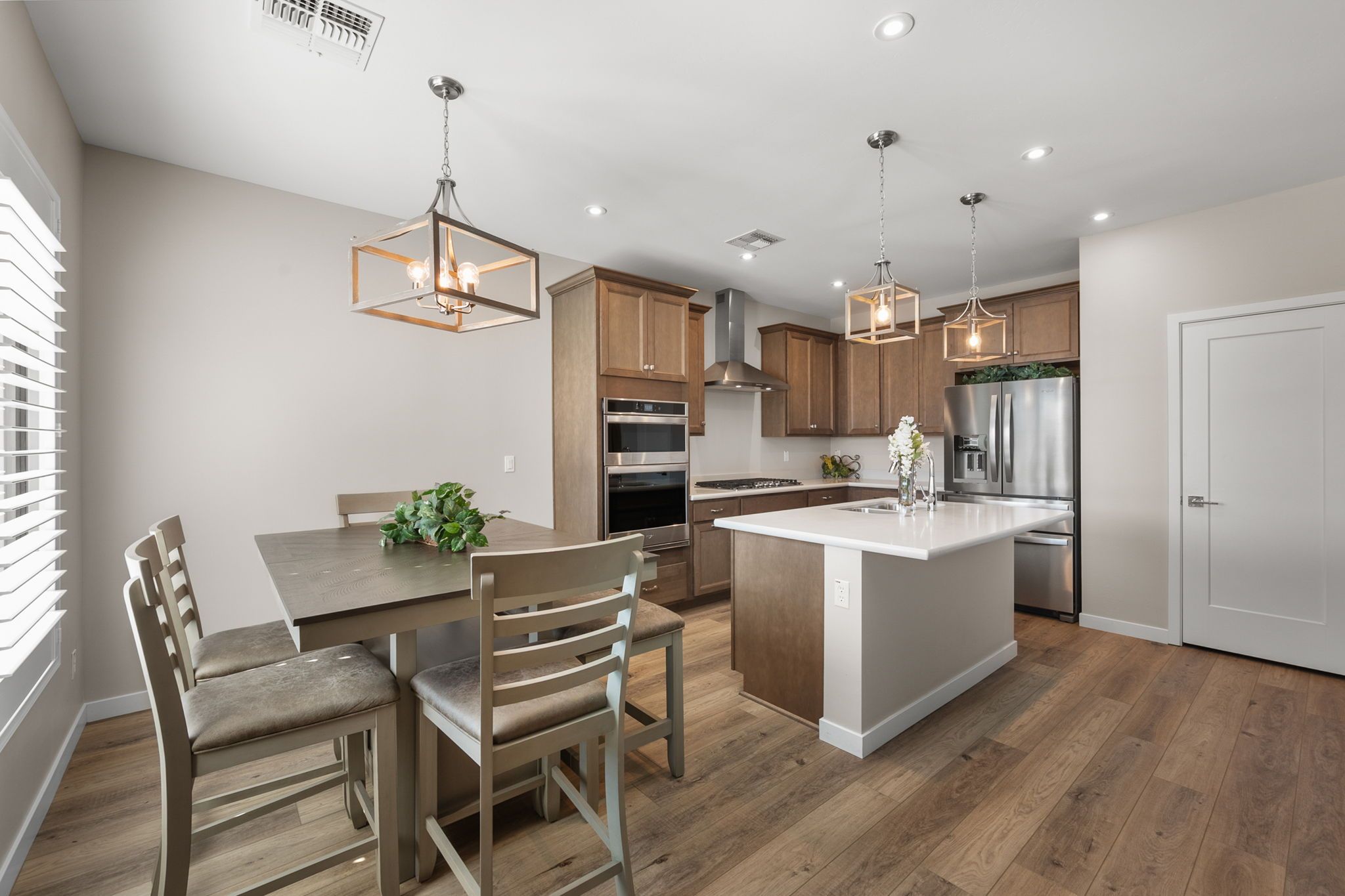 5918 E Killen Loop