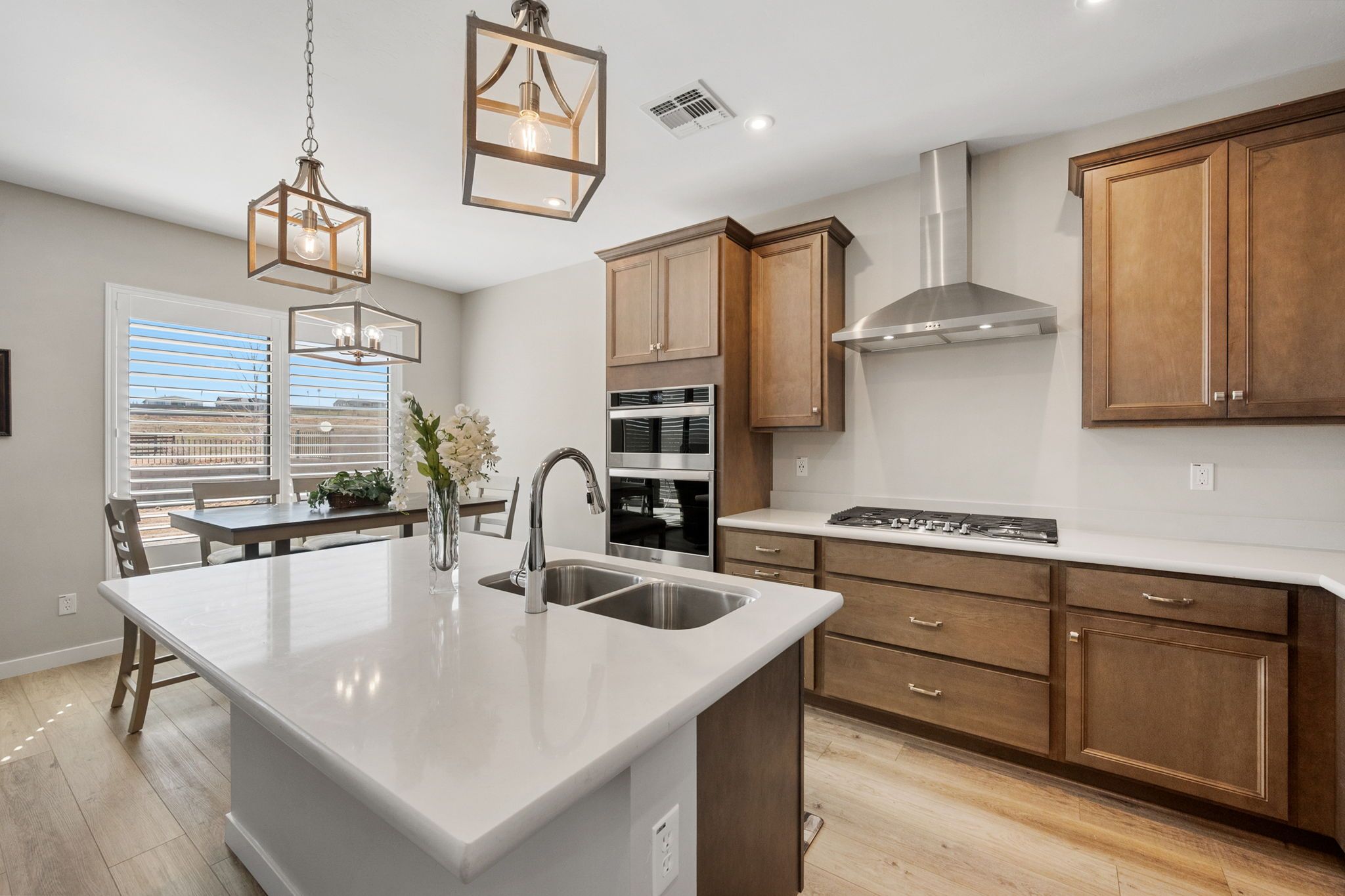 5918 E Killen Loop