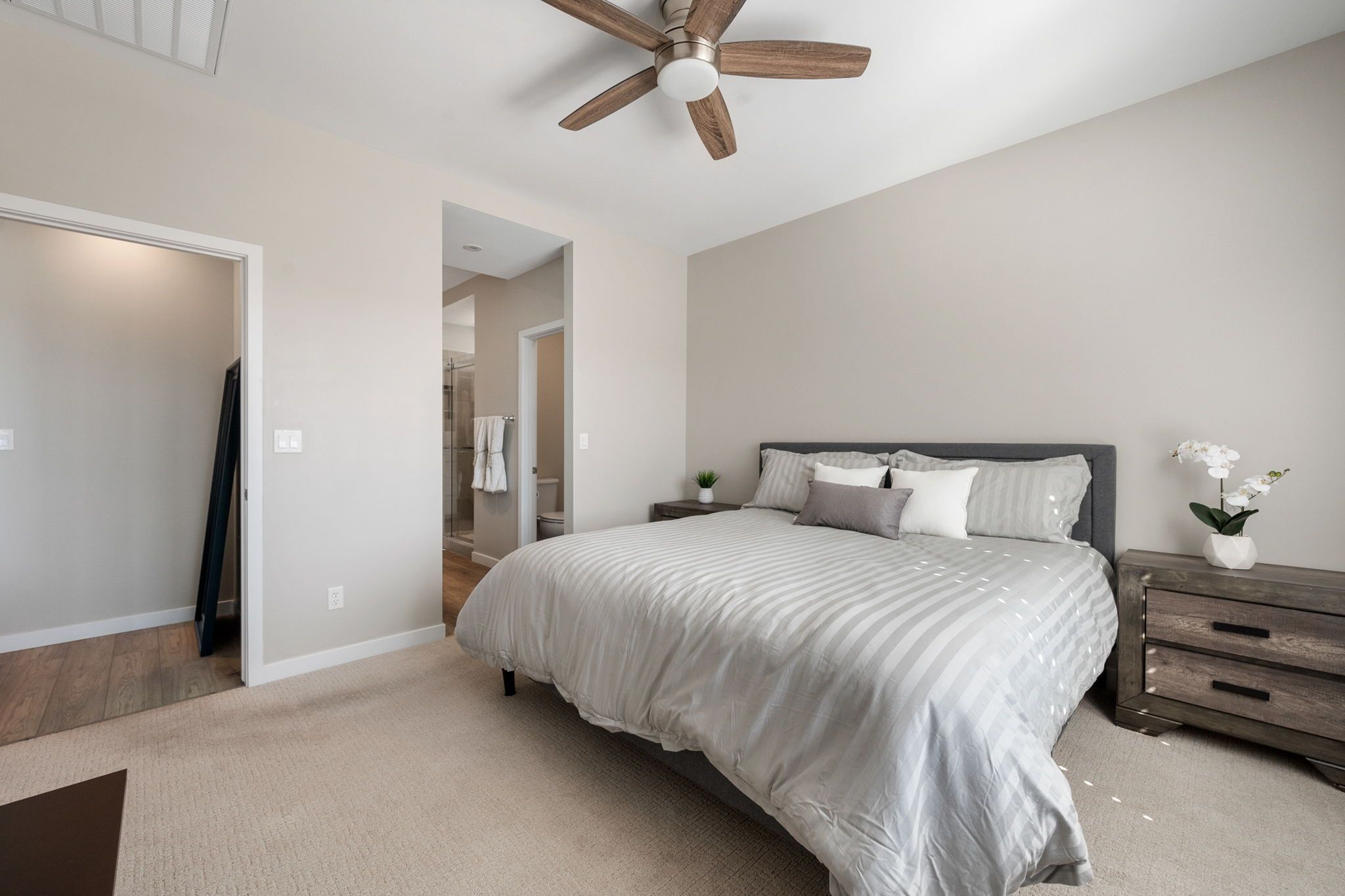 5918 E Killen Loop
