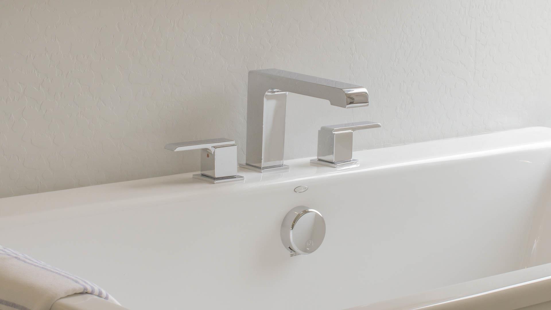 Tub
