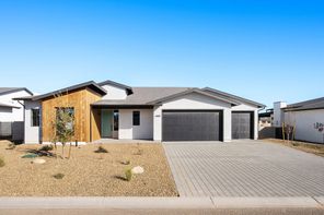 5099 N Hugo St (704)