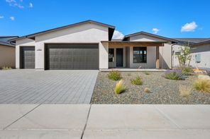 5512 E Edgar Way (605)