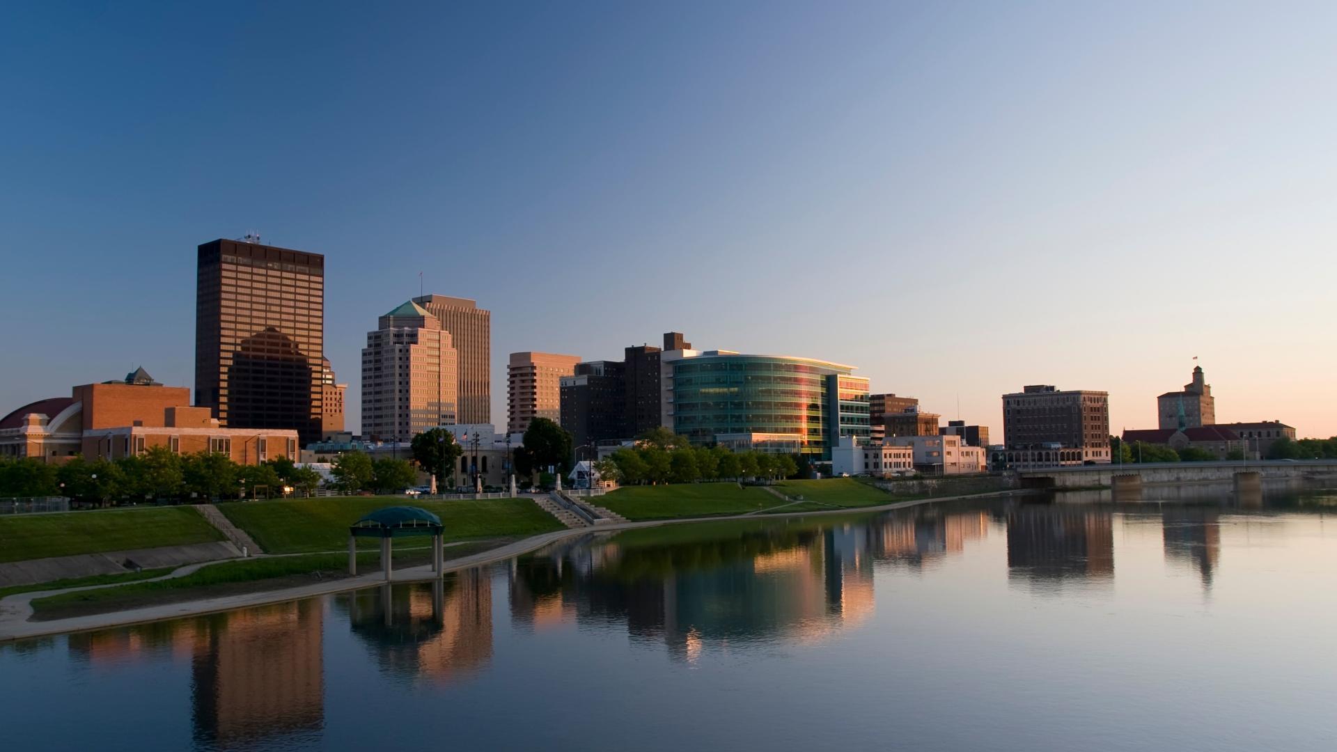 Easily commute to Cincinnati, Dayton, or head to the airport and start your vacation early.