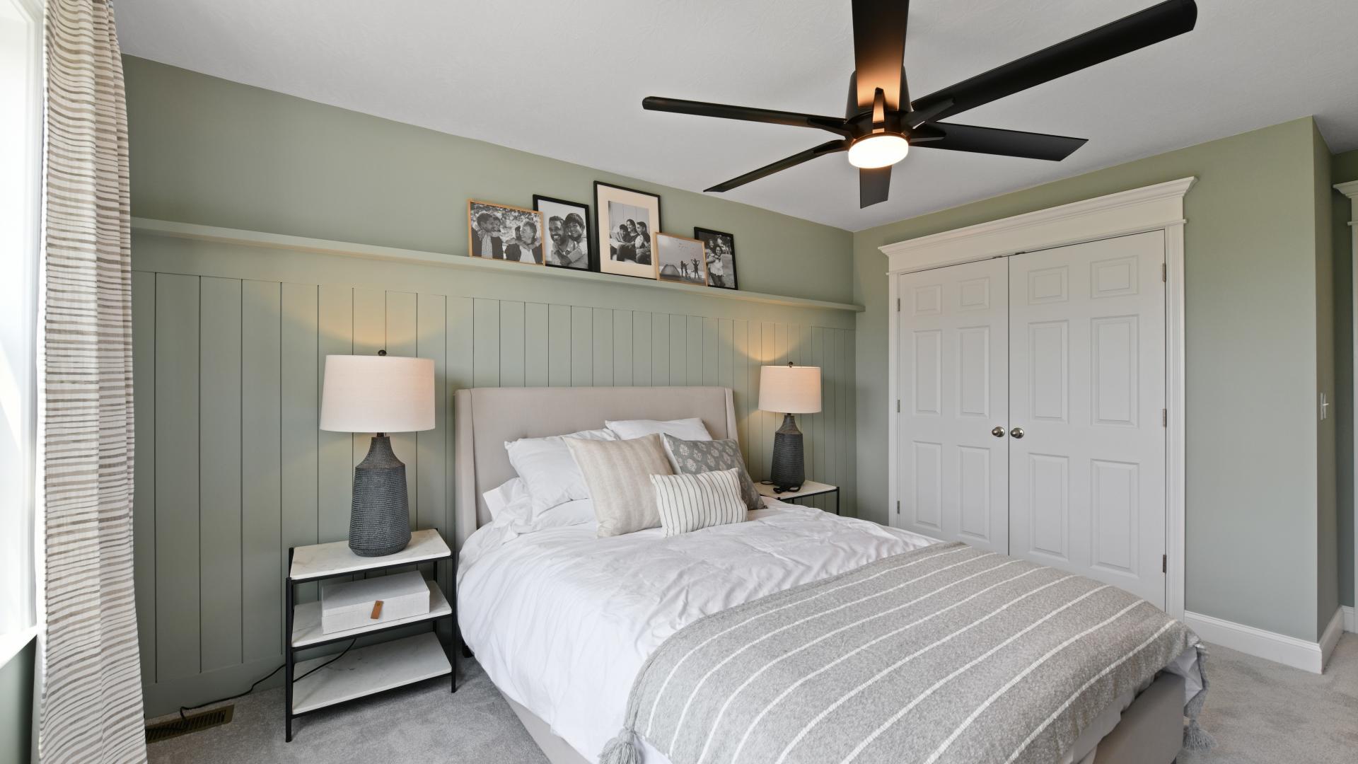 With up to 6 bedrooms everyone can have their own space and decorate their room.