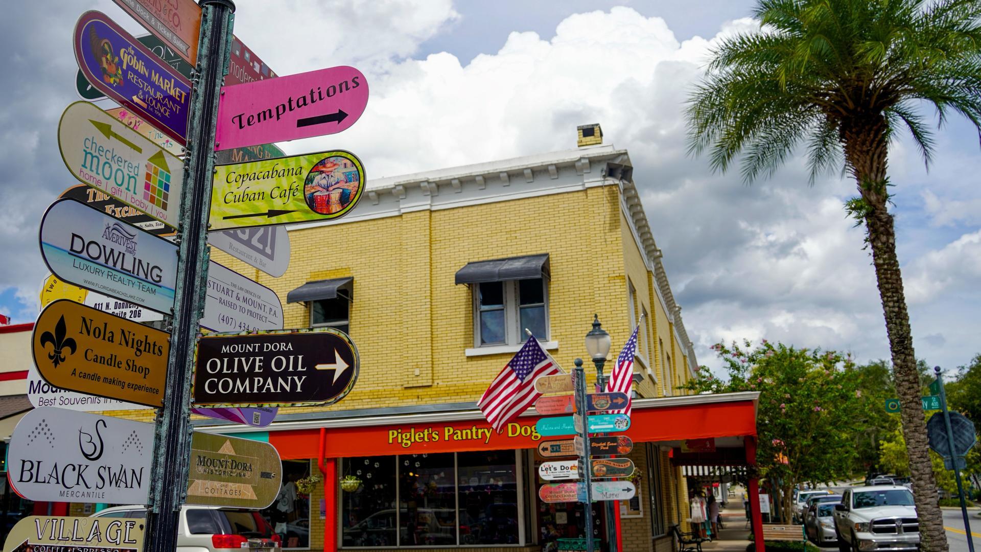 Date nights, boutique shopping, and lakeside charm—Mount Dora just 20 minutes away.