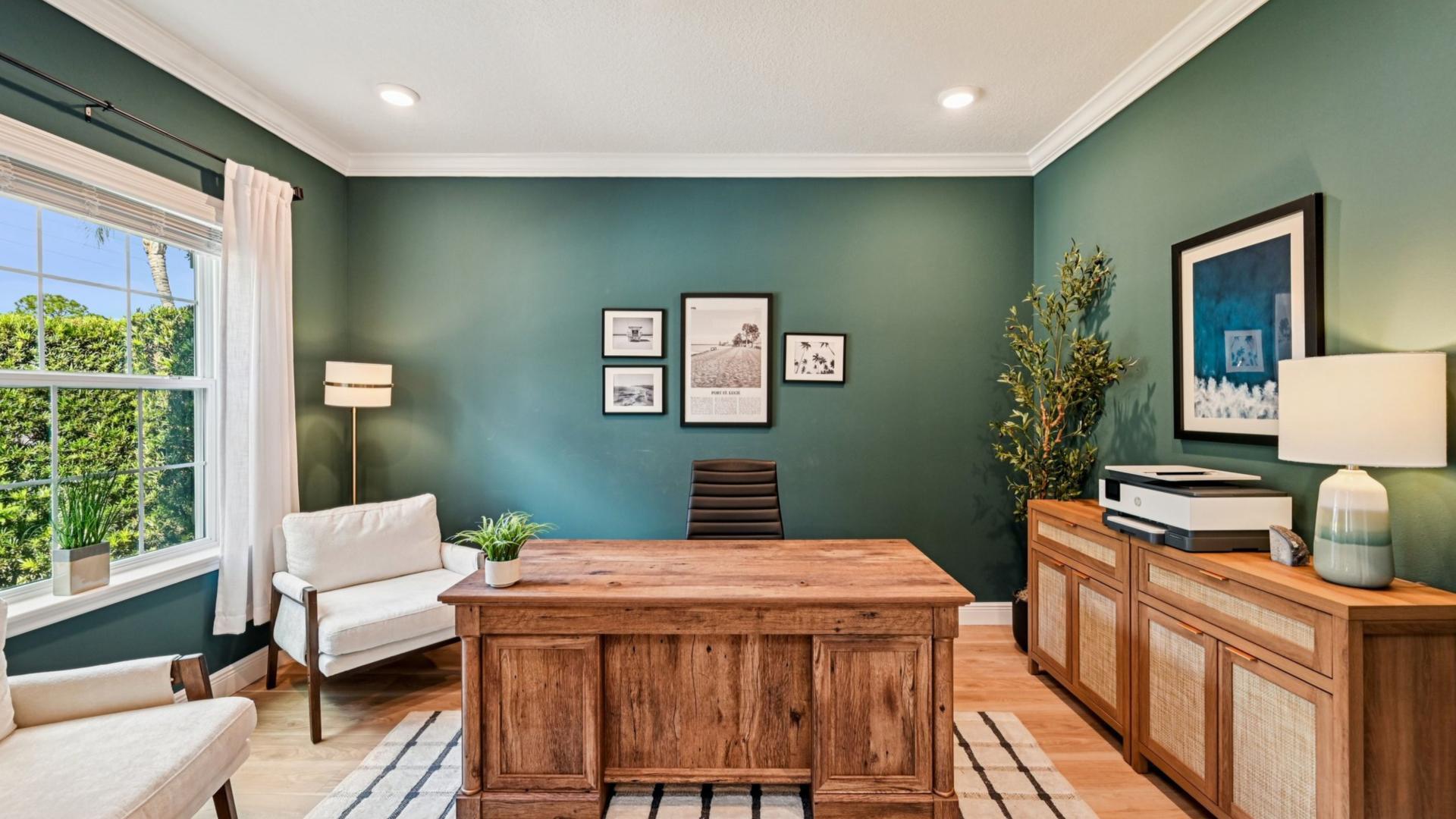 Flex spaces for a home office, hobby room or an extra bedroom – you decide.