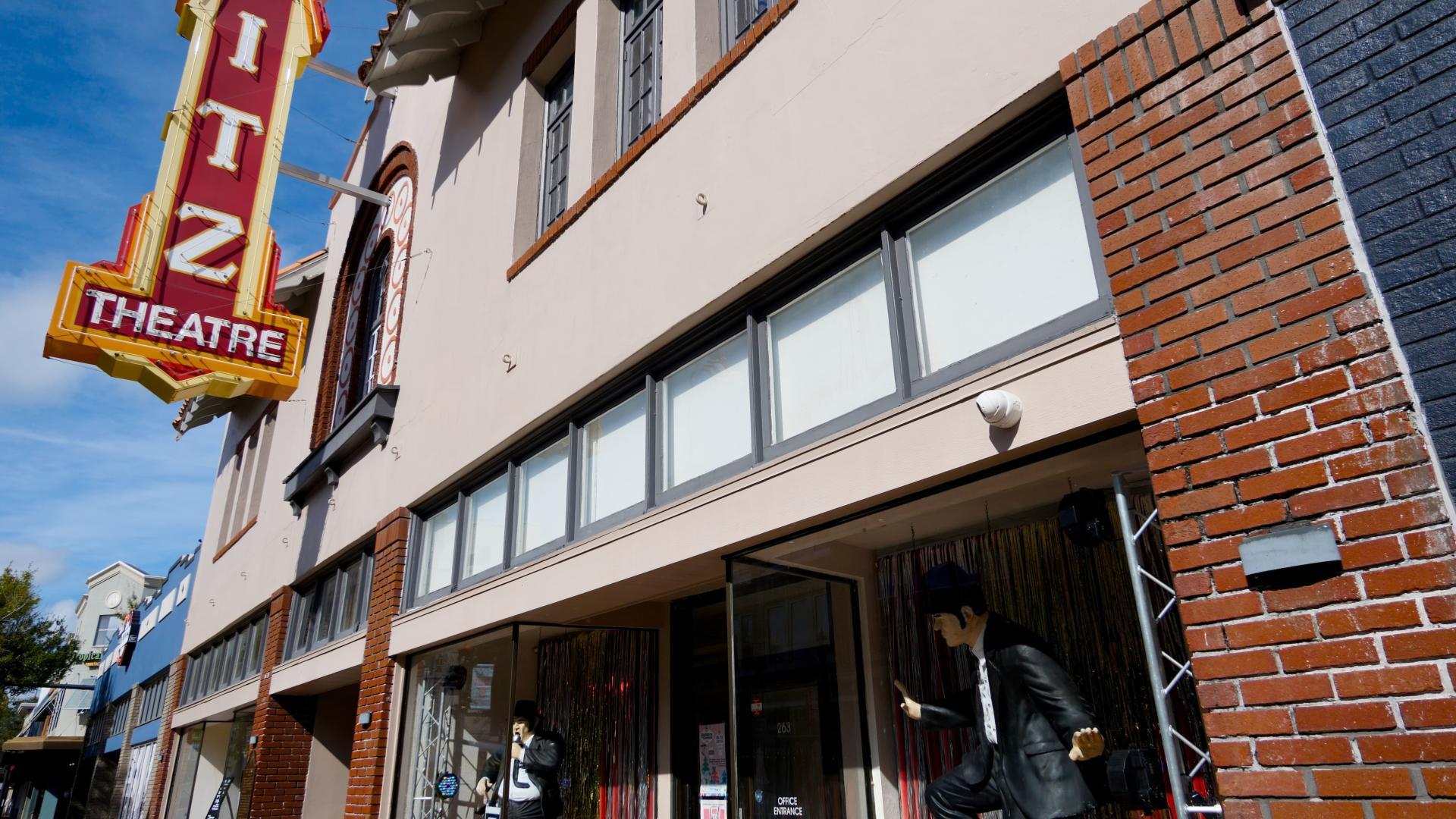 Downtown Winter Haven, just 10 miles away – great dining, local art, and live theatre to enjoy.