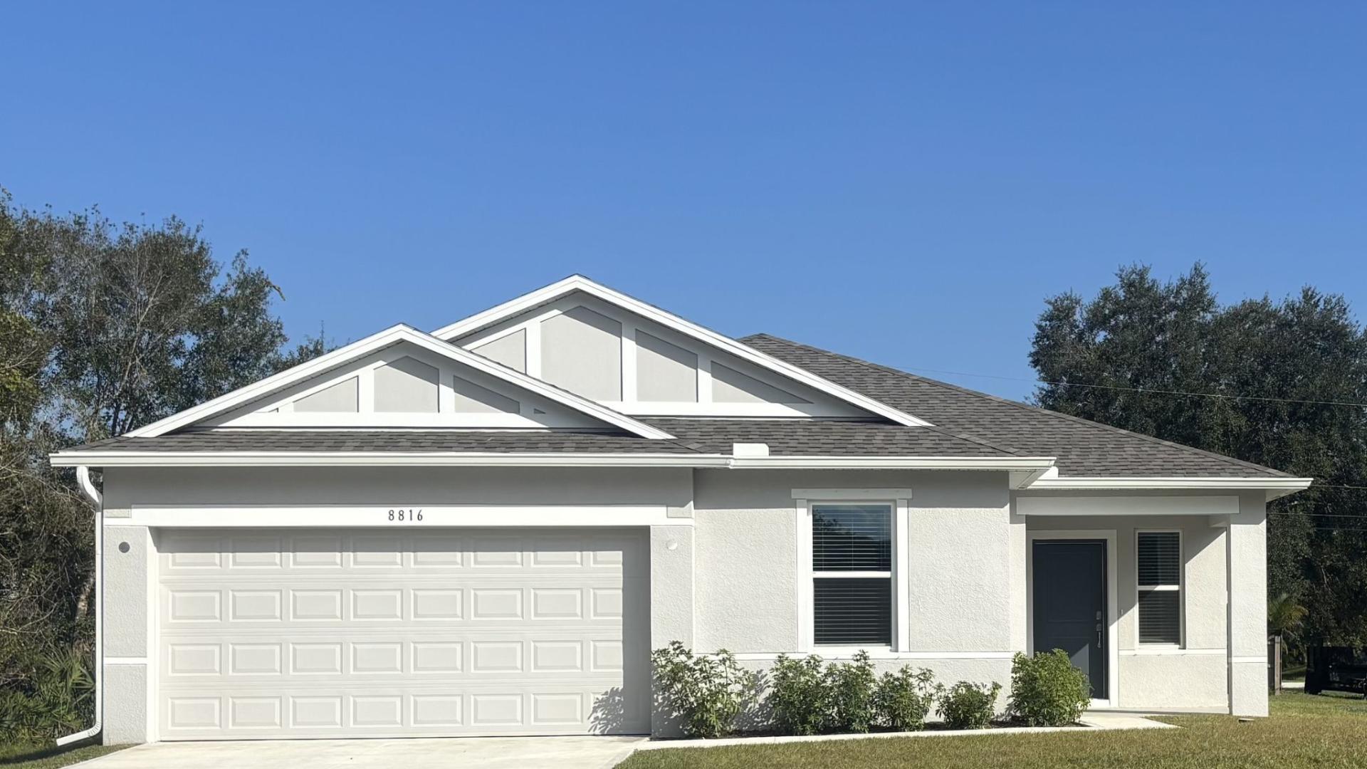 Vero Lake Estates por Maronda Homes en Indian River County Florida