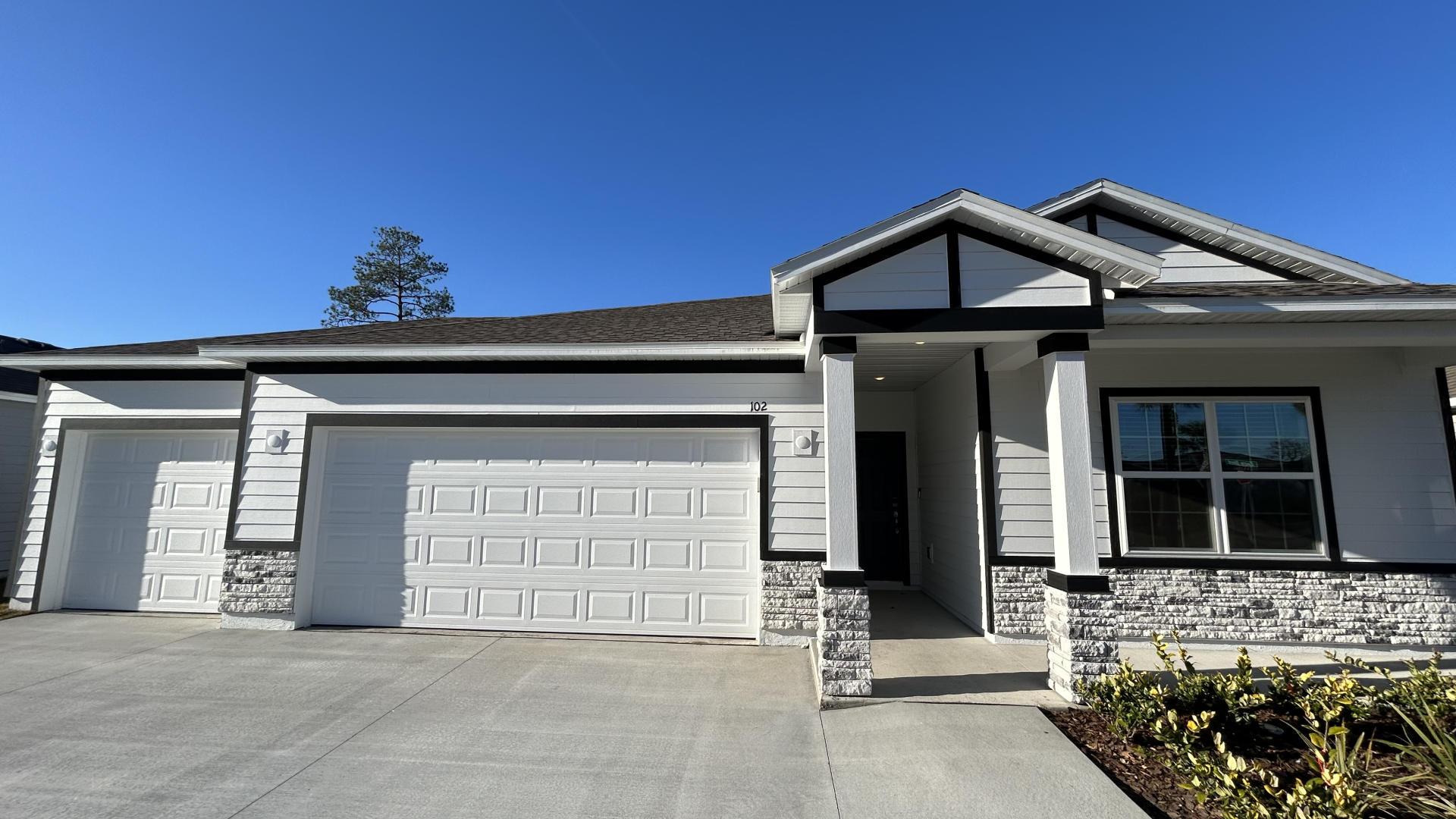 102 Brookshire Green Ct