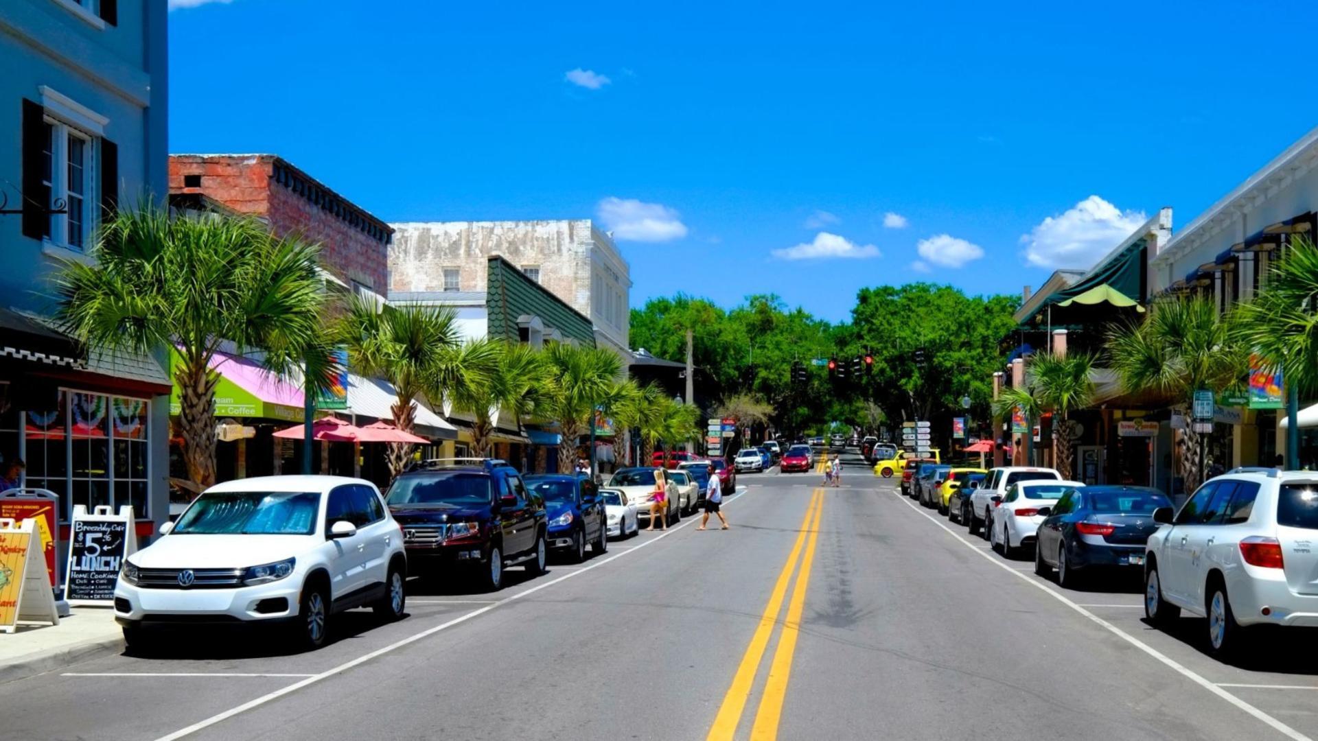 Weekends with a twist - shop, dine, sip &amp; explore in Mount Dora, just 8.4 miles away.