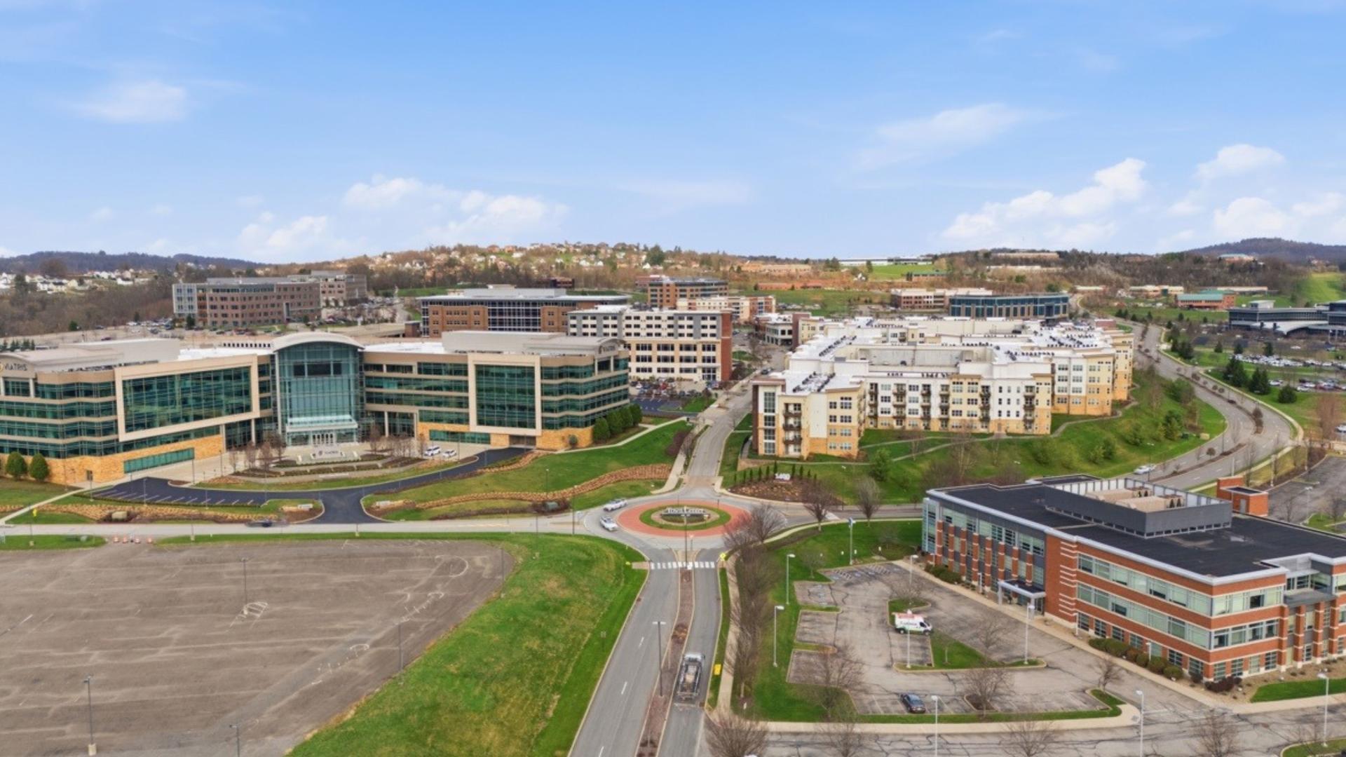 5 minutes to Southpointe makes an easy commute for work, an upscale dinner, or fun family night.