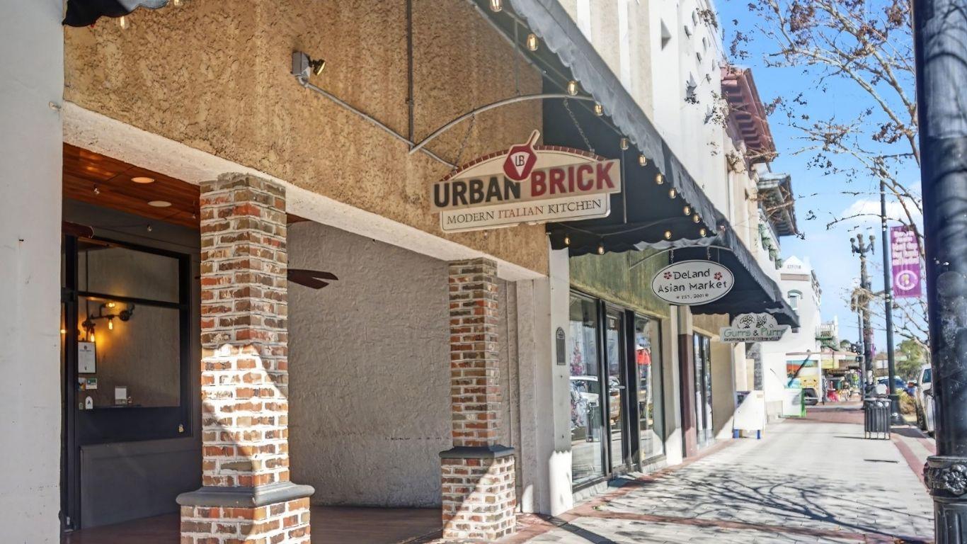 Shop, sip &amp; savor in DeLand’s Historic Garden District—festivals, markets &amp; local flair await!