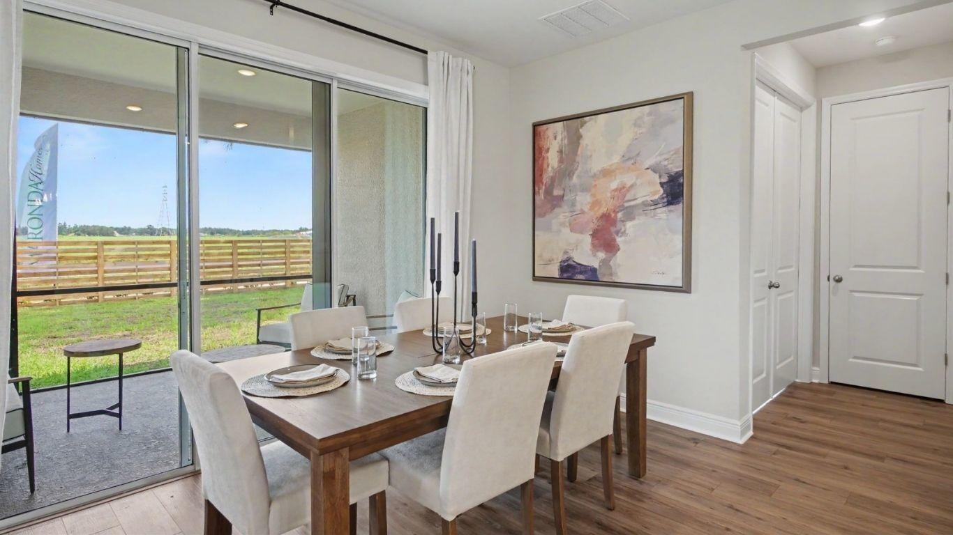 Start your day with breakfast indoors or al fresco on the lanai.