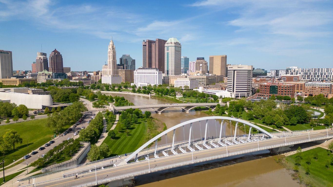Get to Downtown Columbus, Easton Town Center, and the airport all within 20 minutes.