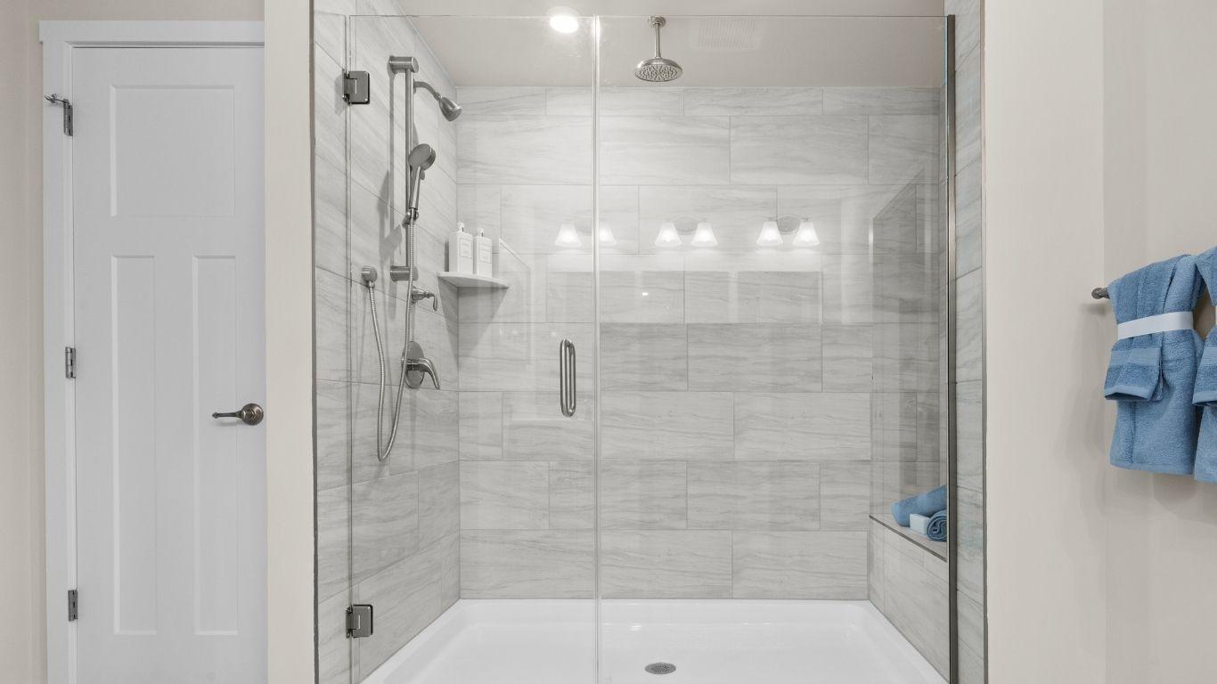 Dual vanities, frameless showers, tile surround – you decide what’s most important to you.