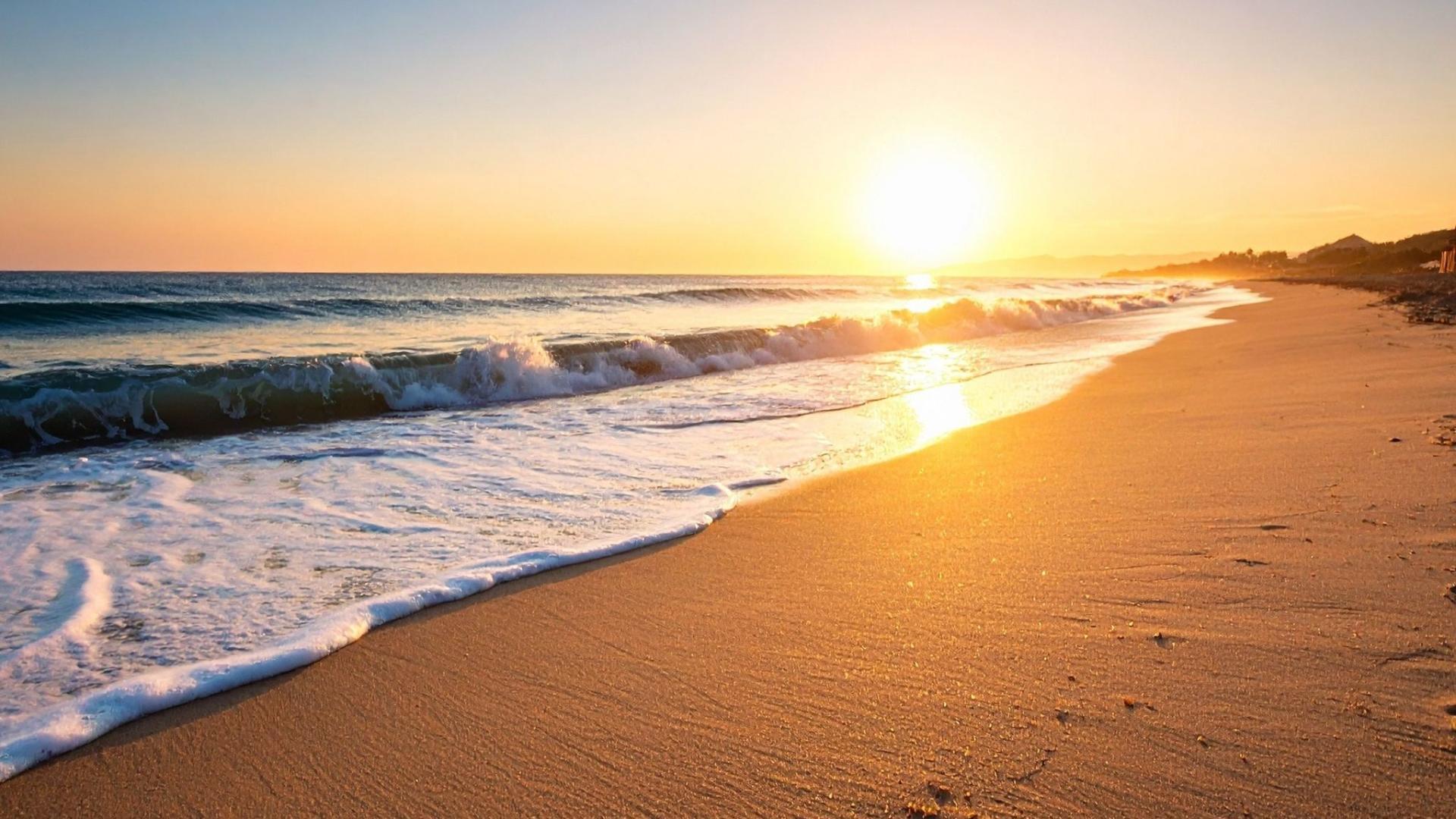 Fort Myers Beach &amp; the attractions of Downtown Fort Myers are just a short drive from home!