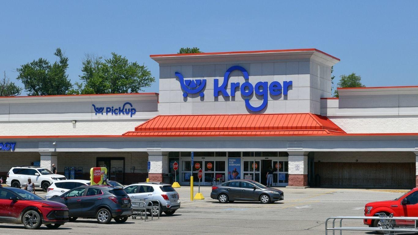 Forest Park Square on Winton Rd is perfect for errands and picking up groceries at Kroger.