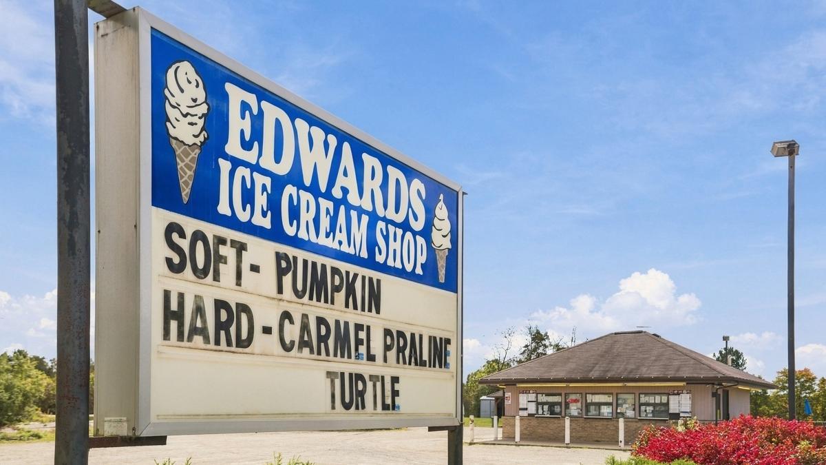 Local favorite treat is 2-minutes from Kaufman Commons on Bairdford Road.