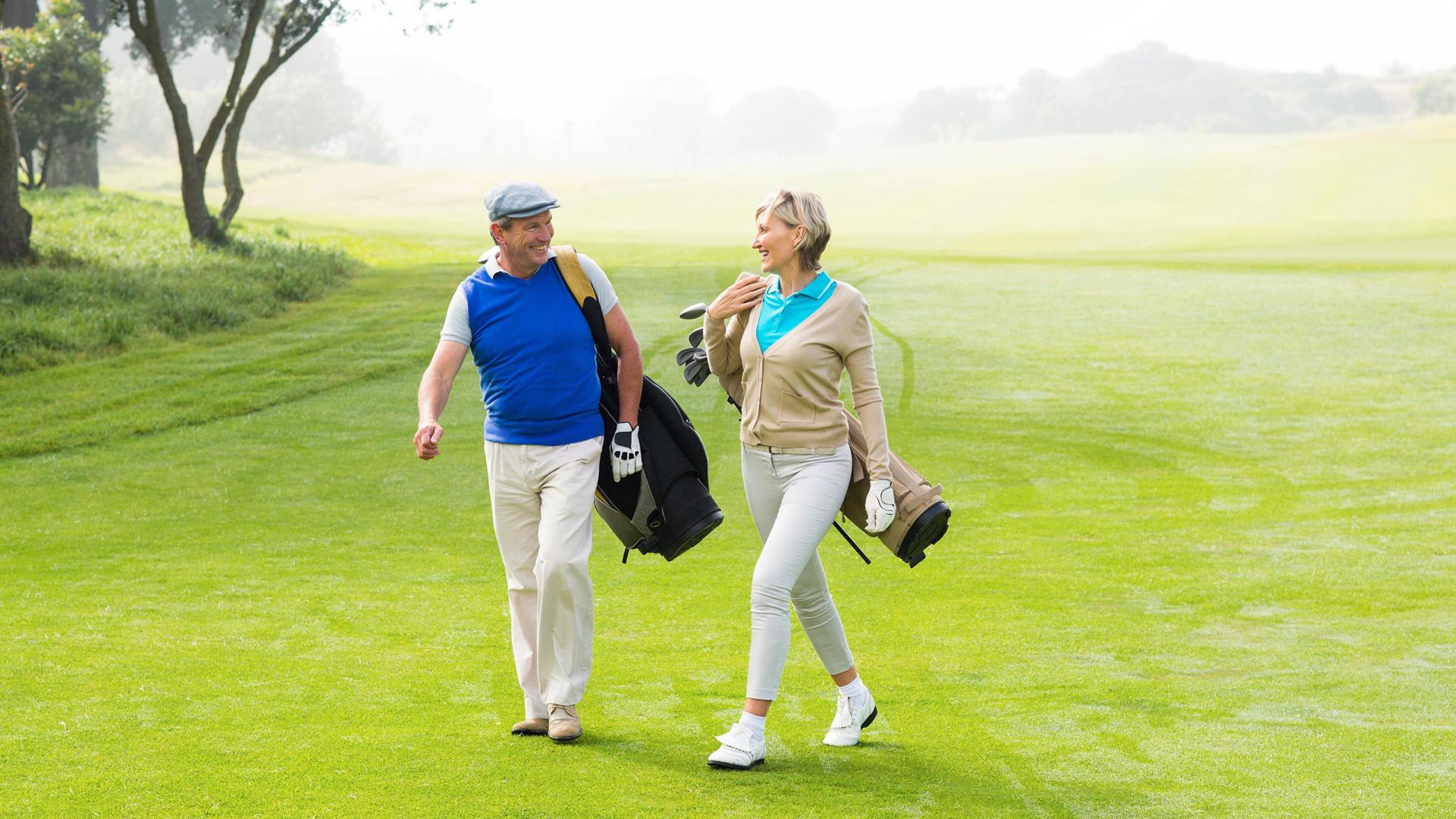 Nearby Southern Woods Country Club offers a Hale Irwin designed 18-hole course.