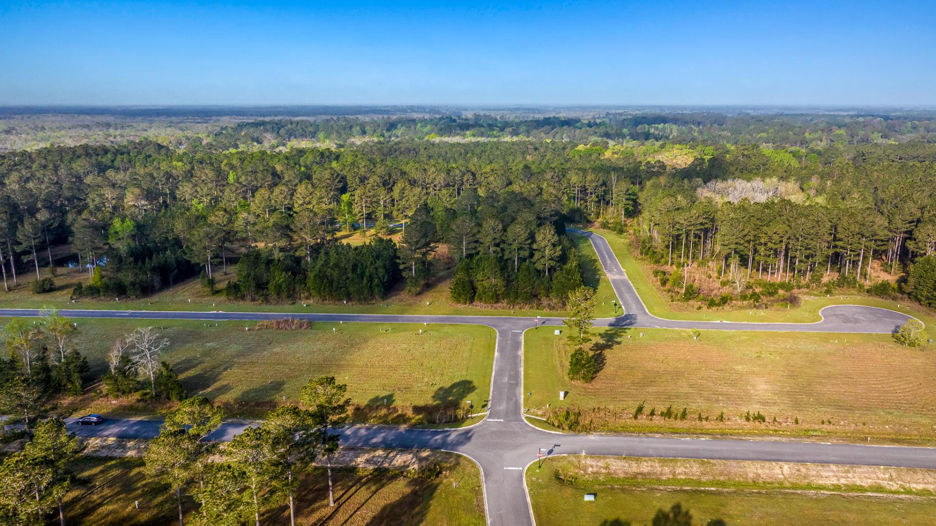 Northshore has spacious homesites, 750 acres of pristine land and 4,000 feet of frontage along the St. Mary’s River.