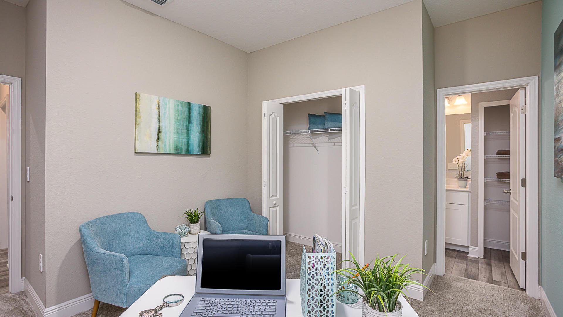 Flex spaces for a home office, hobby room or an extra bedroom – you decide.