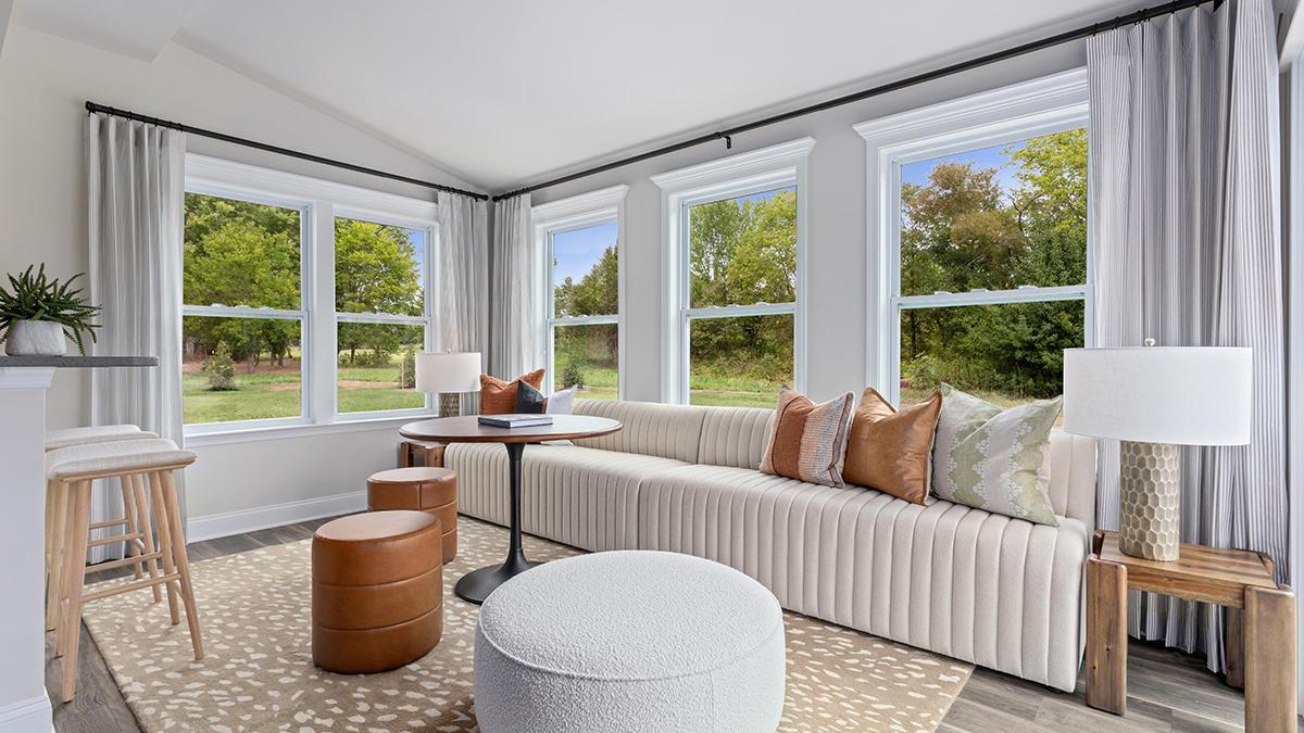 Enjoy family breakfast in your built-in breakfast nook.