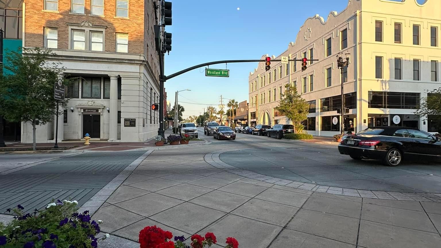 Make DeLand your new home, this scattered homesite community offers non-HOA opportunities and acreage options!