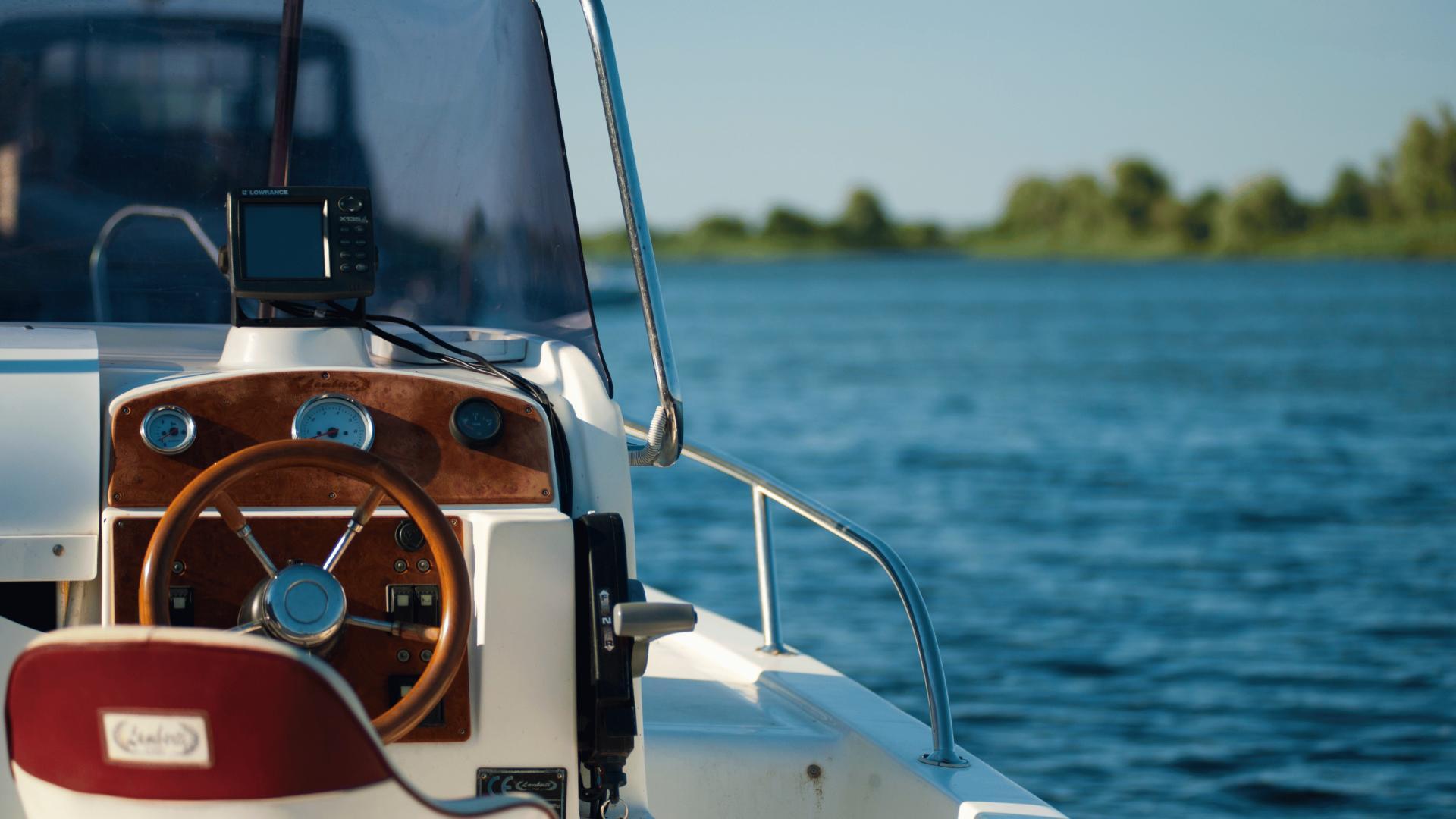 Rent a boat in the picturesque Charlotte Harbor.