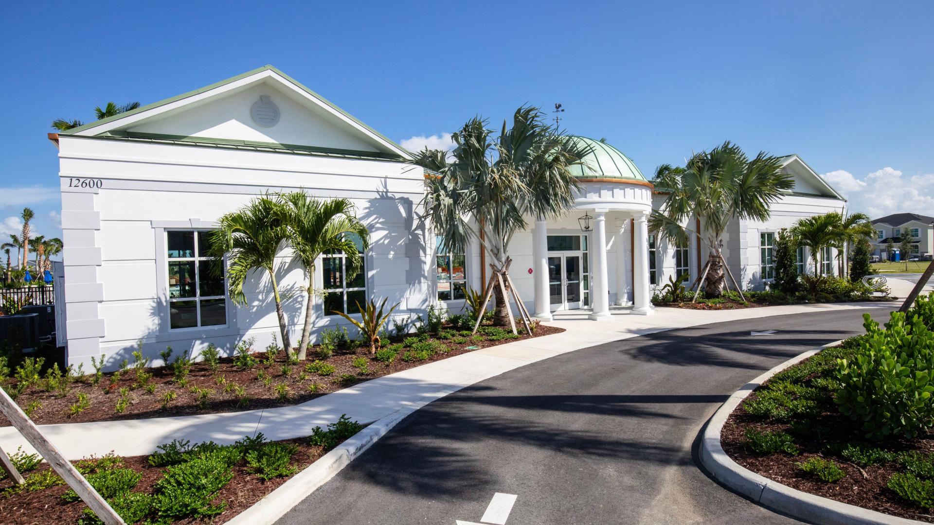 Central Park provides all of the perks of luxurious Florida living within your community, and attractions and amenities within a short driving distance!