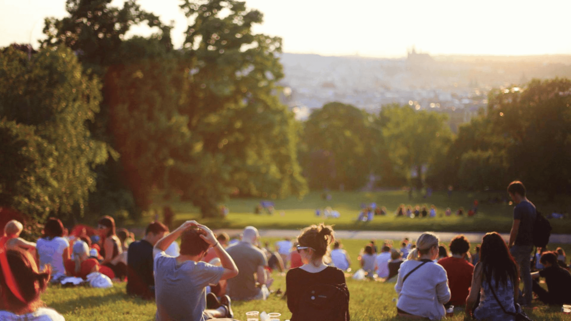 Sebastian often hosts city festivals, art and craft shows, and outside concerts.