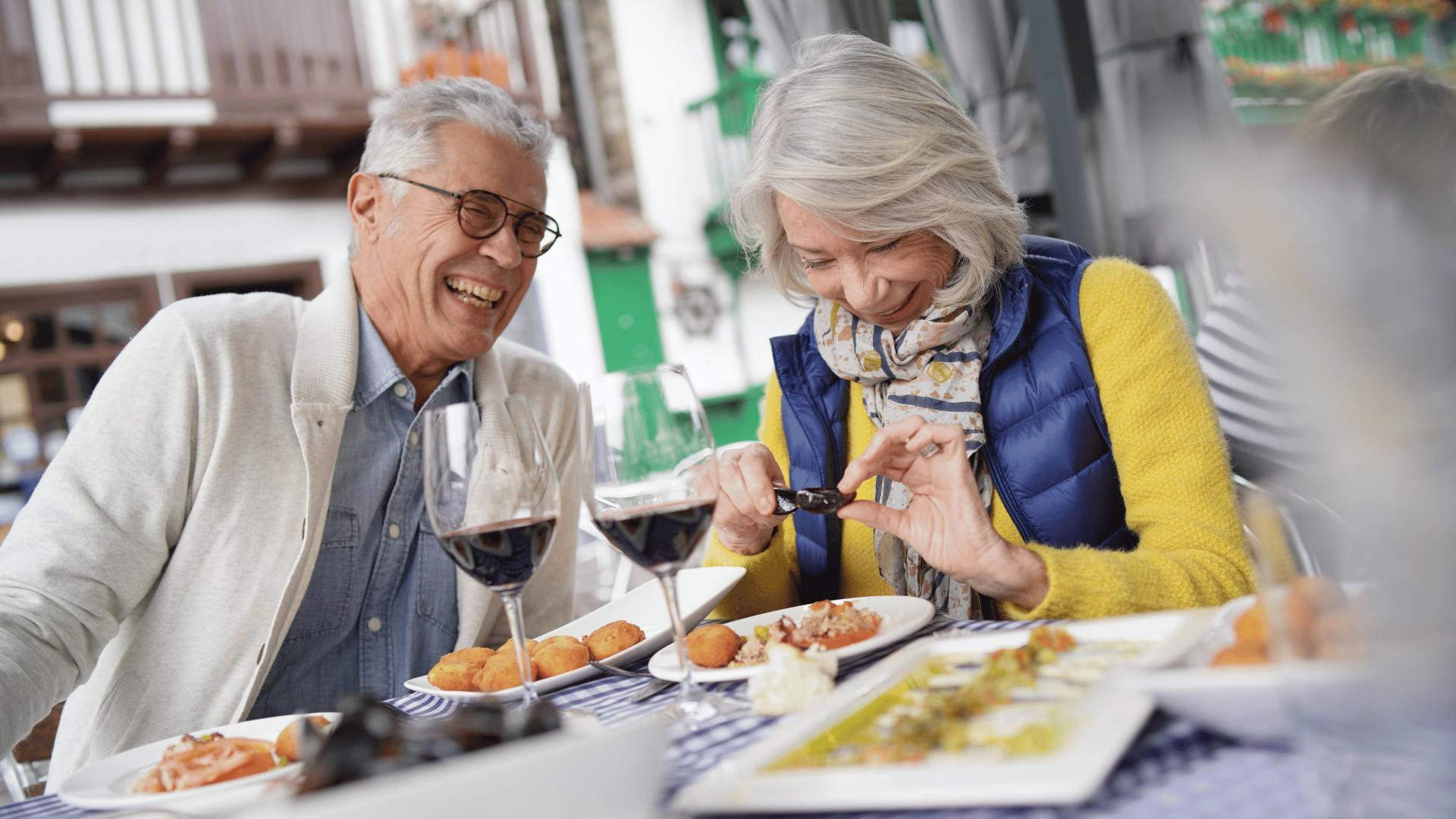 Enjoy dinner at New England Pastry &amp; Cafe, Papa Willies Bar and Grill, Breakfast Station, 220 Barbecue, and many more restaurants.