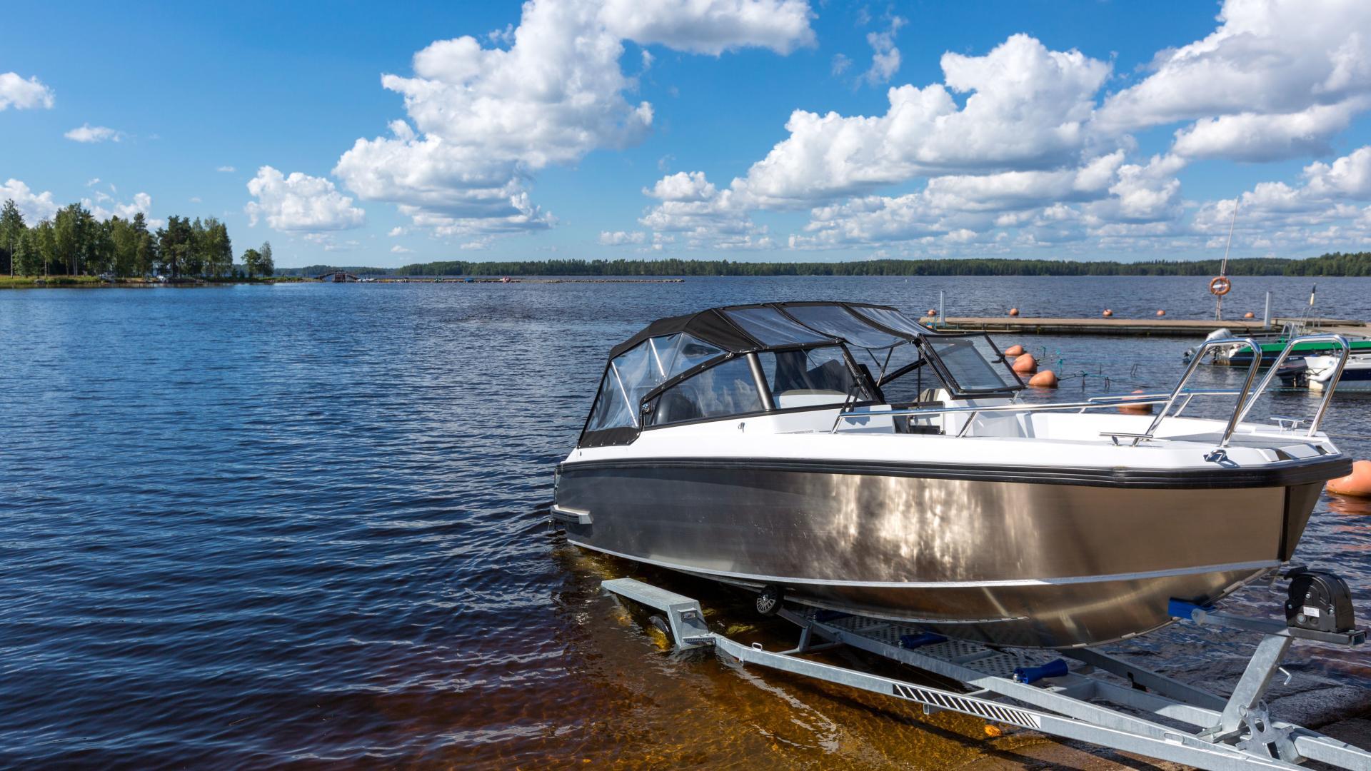 Weekend plans? Spend an afternoon boating the Weeki Wachee Springs.