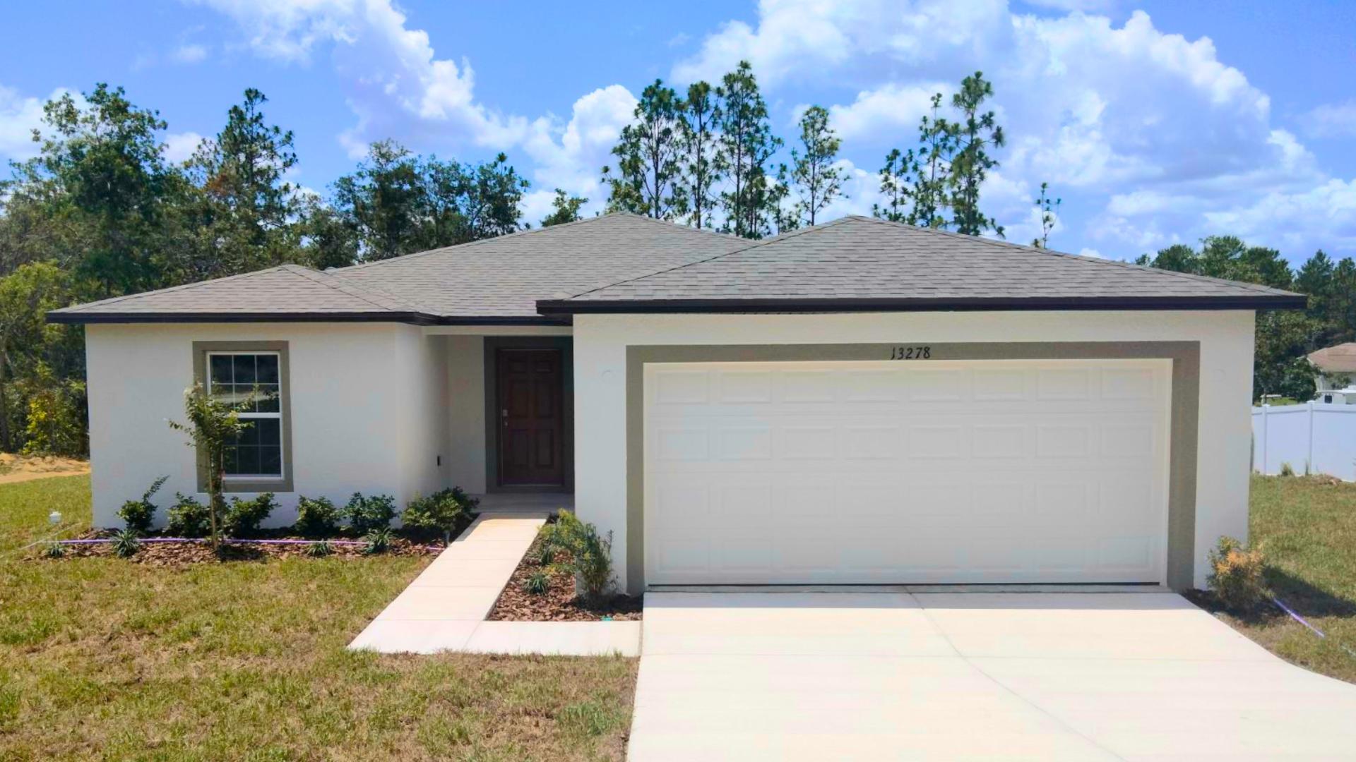 Ready to call Royal Highlands home? Schedule your personalized visit today!