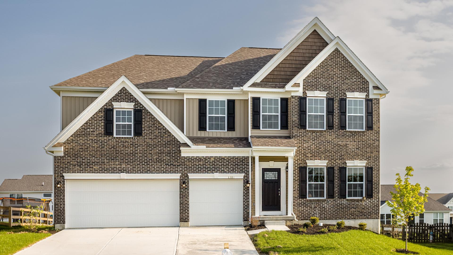 Your family has room to grow with home designs offering up to 6 bedrooms, 6.5 bathrooms, and 3-car garages.