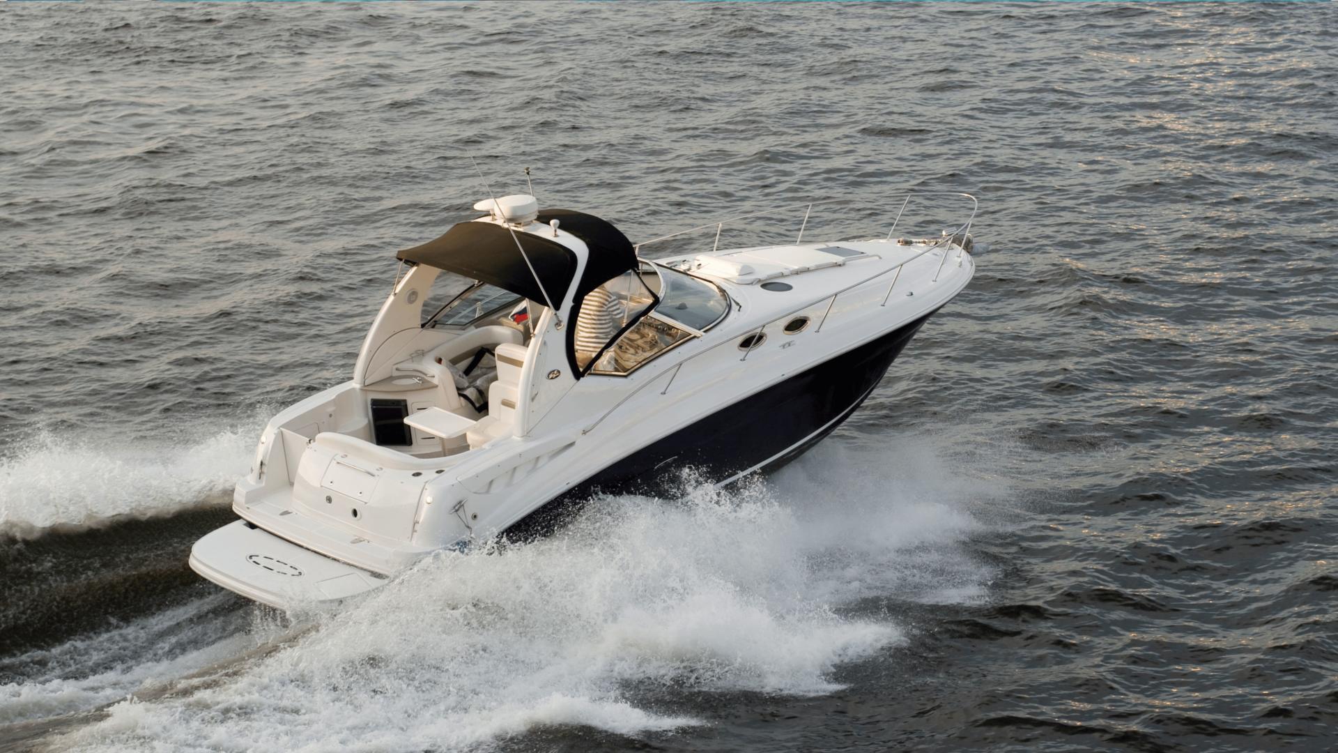 Choose between offshore fishing at Sebastian Inlet State Park or inshore at Ballard Park.
