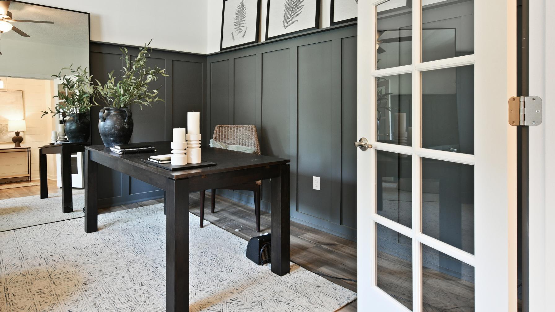 Flex spaces for a home office, hobby room or an extra bedroom – you decide.