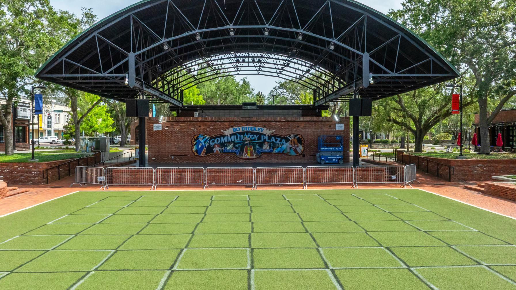Head to the Bo Diddley Plaza in Downtown Gainesville for free Friday night entertainment &amp; concerts.