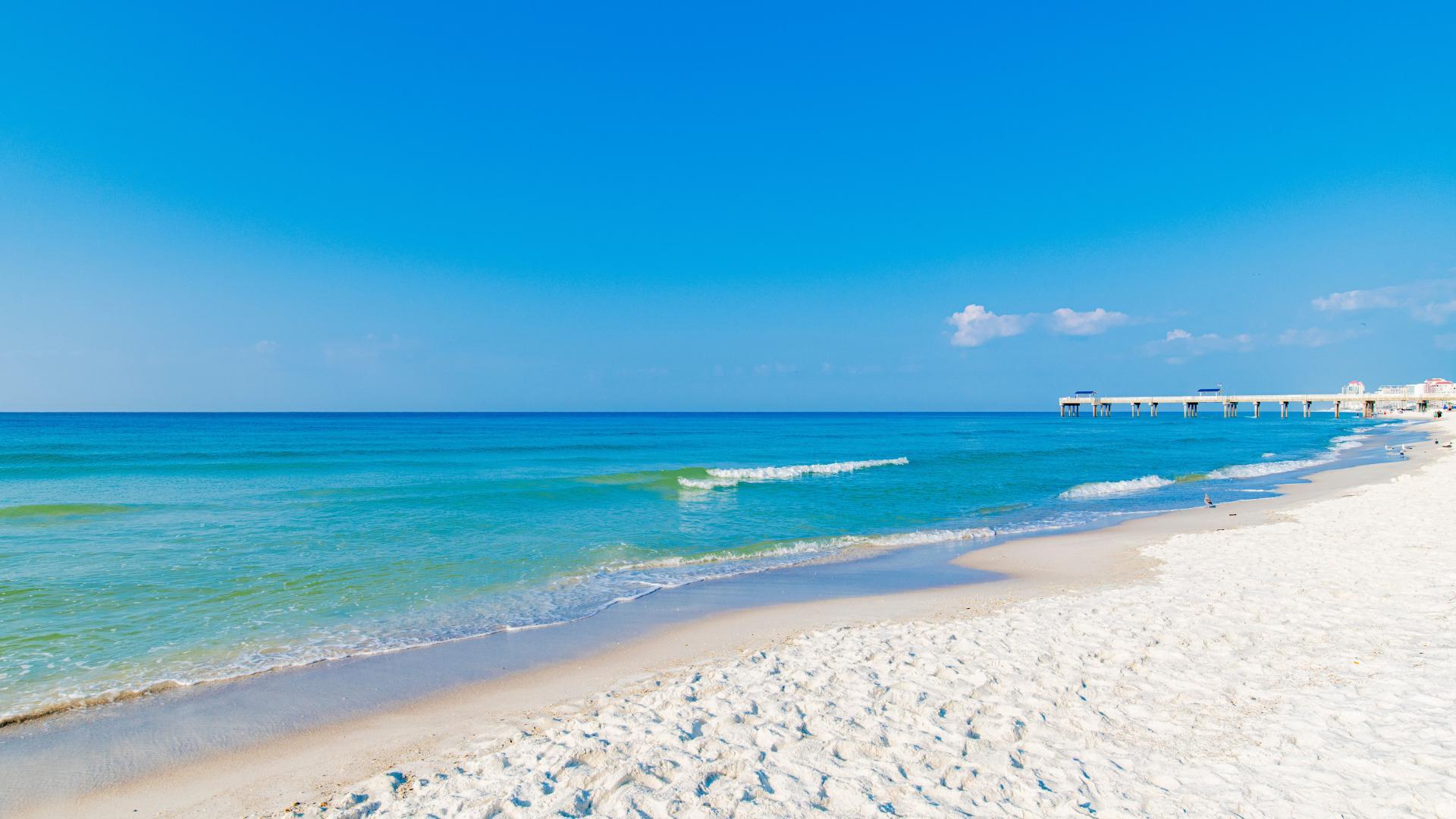 Put your toes in the sand and grab some lunch with Gulf Shores only 20 minutes from home.