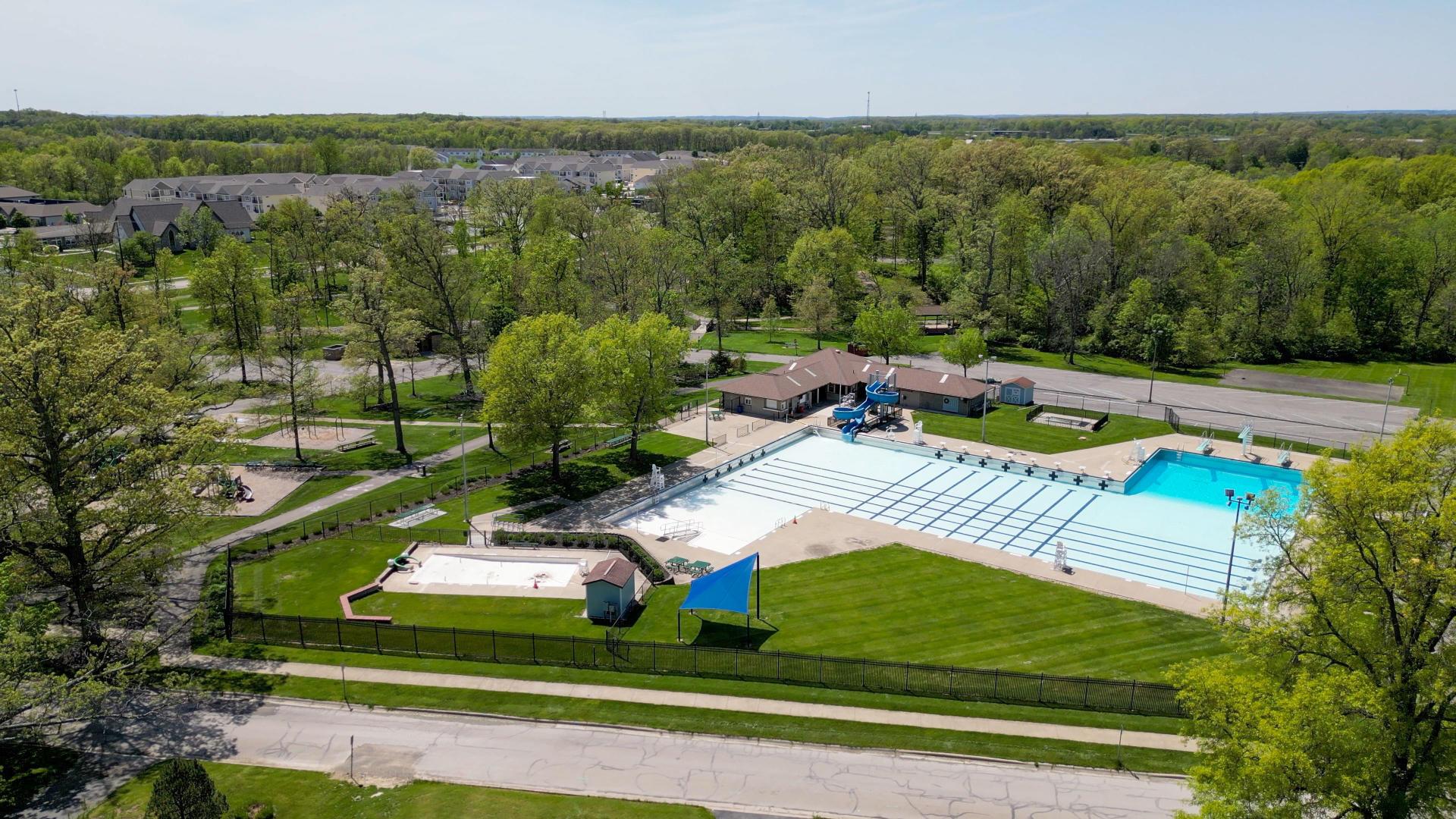 Join the Marysville Municipal Pool and spend summer days on the slide, diving board, or at the splash pad.