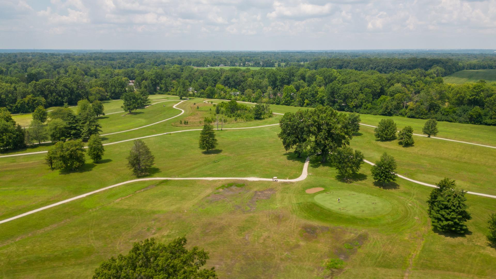 Meet up with friends at Eagles Nest public golf course.