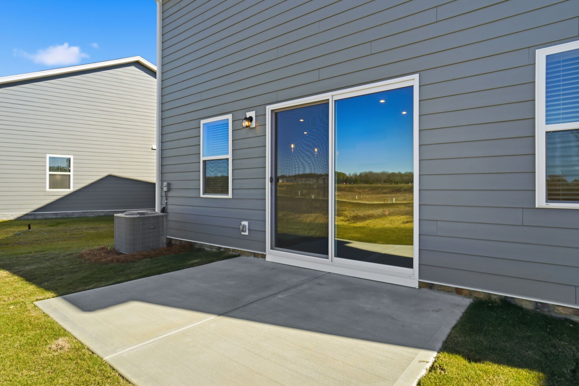 1421 Honey Trail (Redwood)