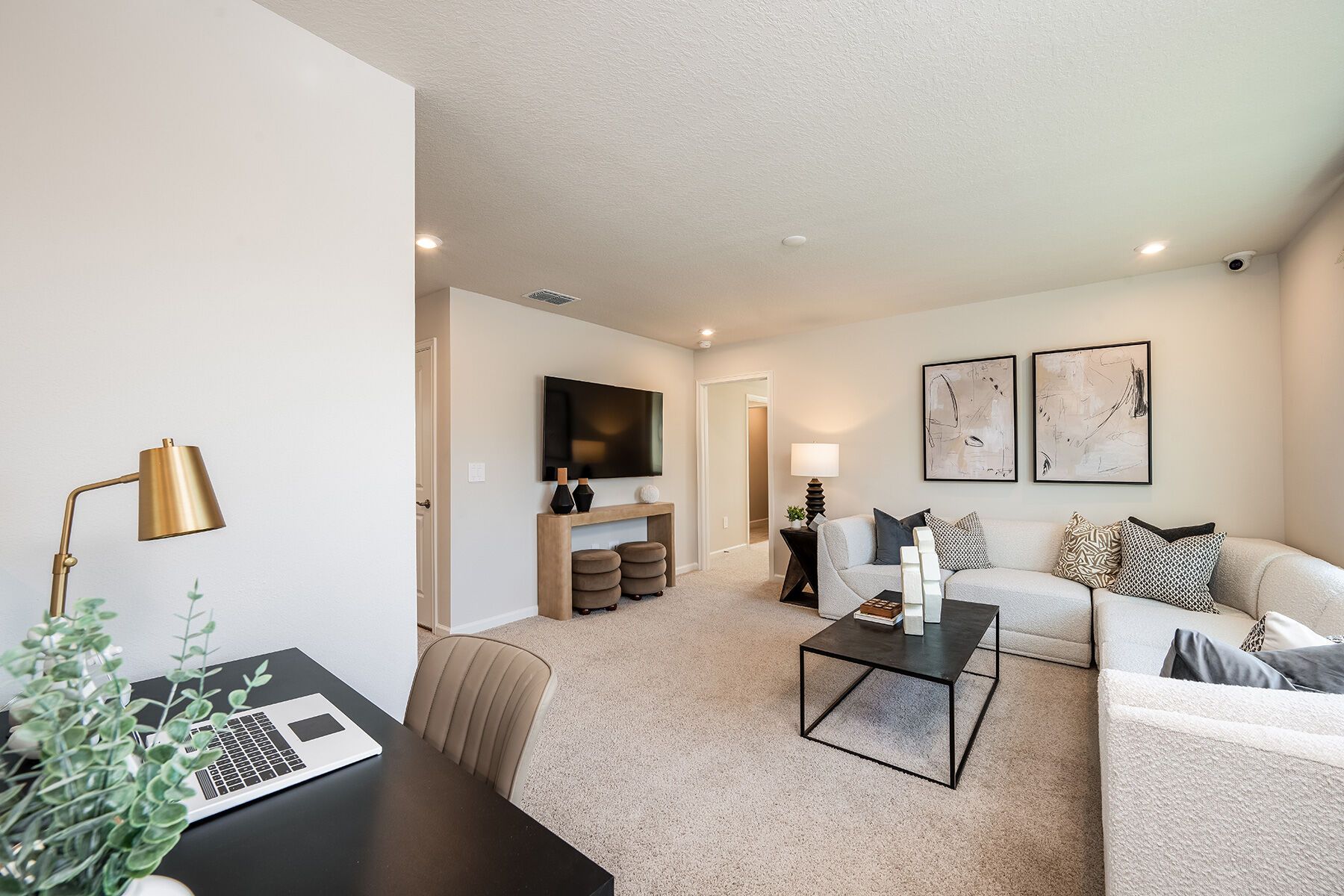 Flexible loft spaces