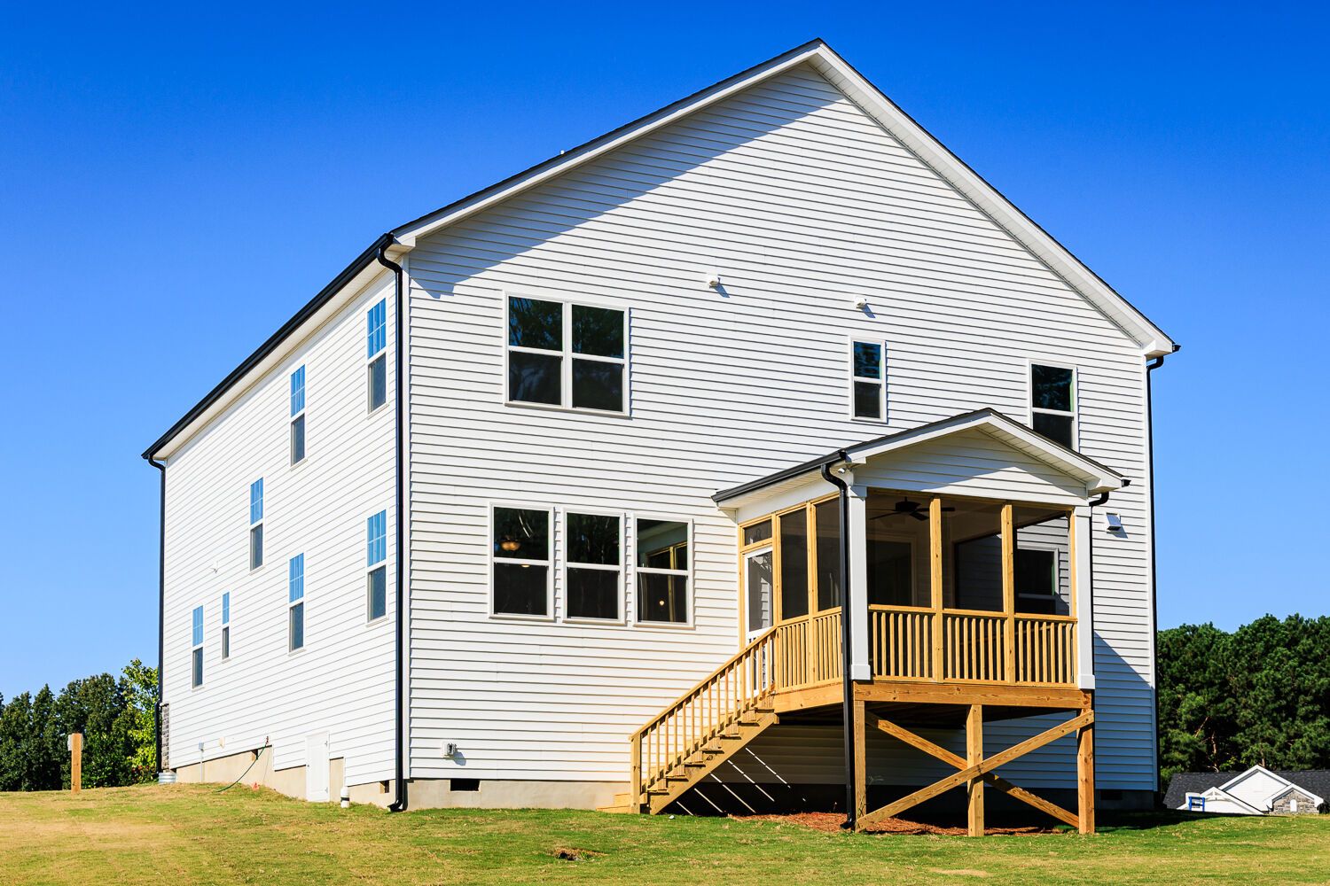 236 Golfview Ave (Voyageur)