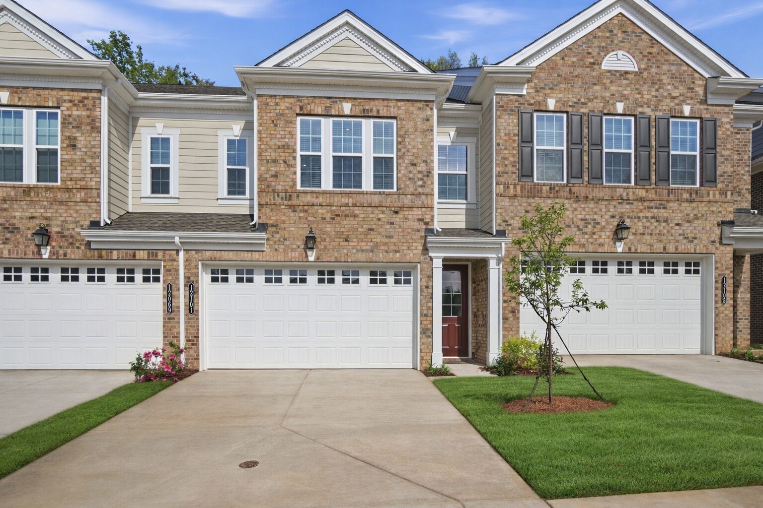 12101 Lavinia Lane (Caswell)