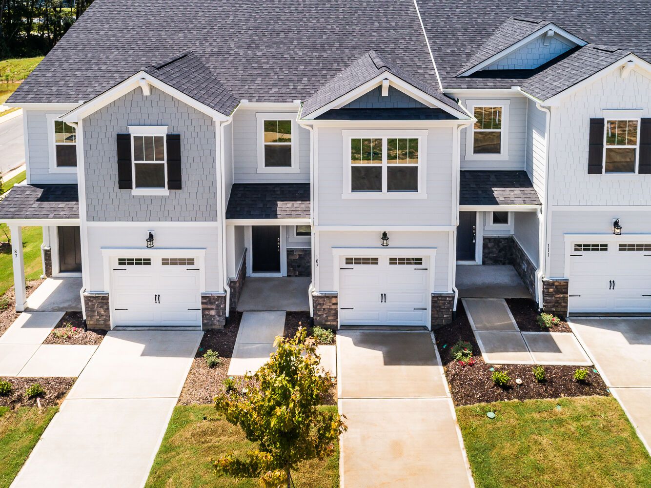 107 Silver Pine Dr. (Aurora)