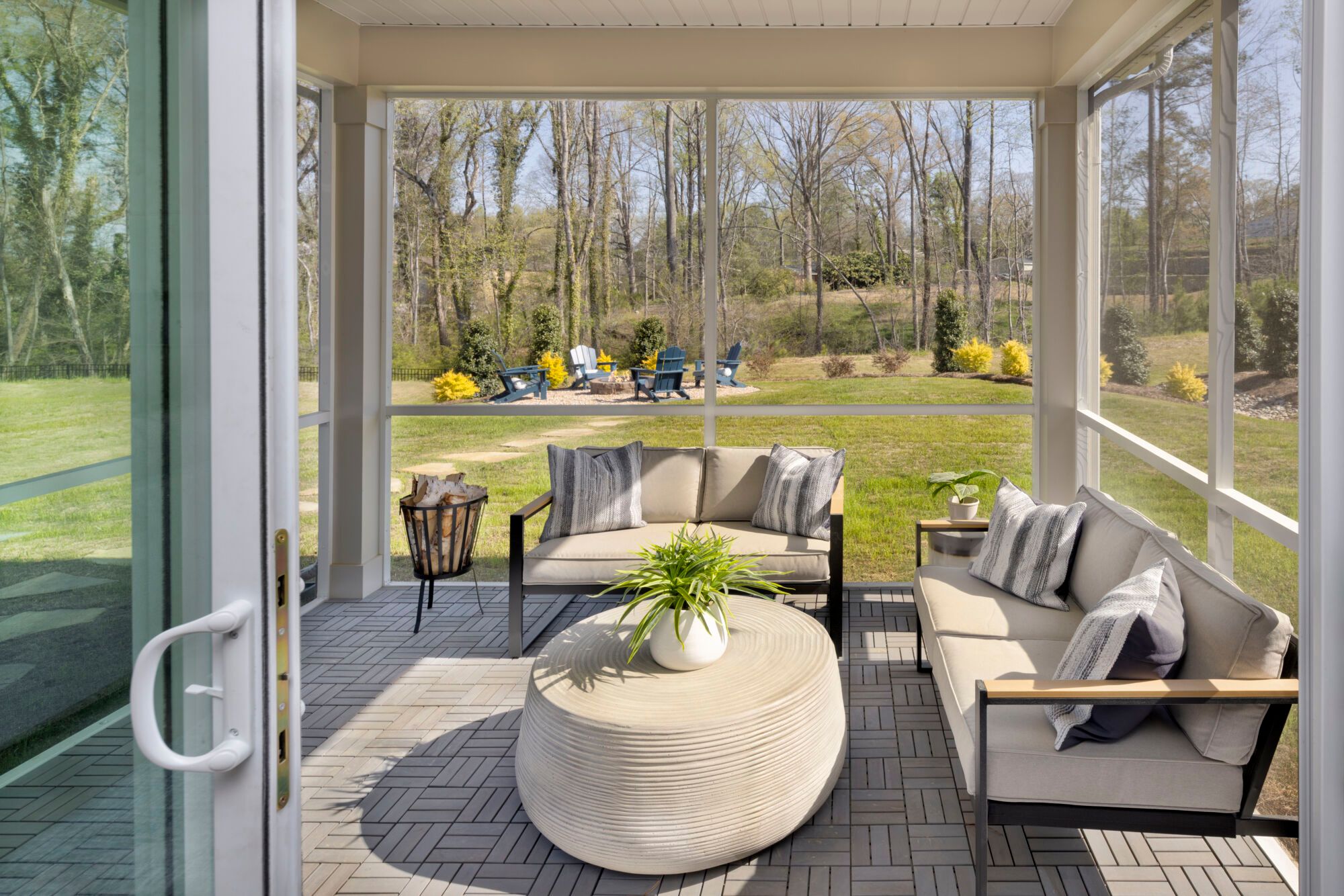 Sequoia Model screen porch