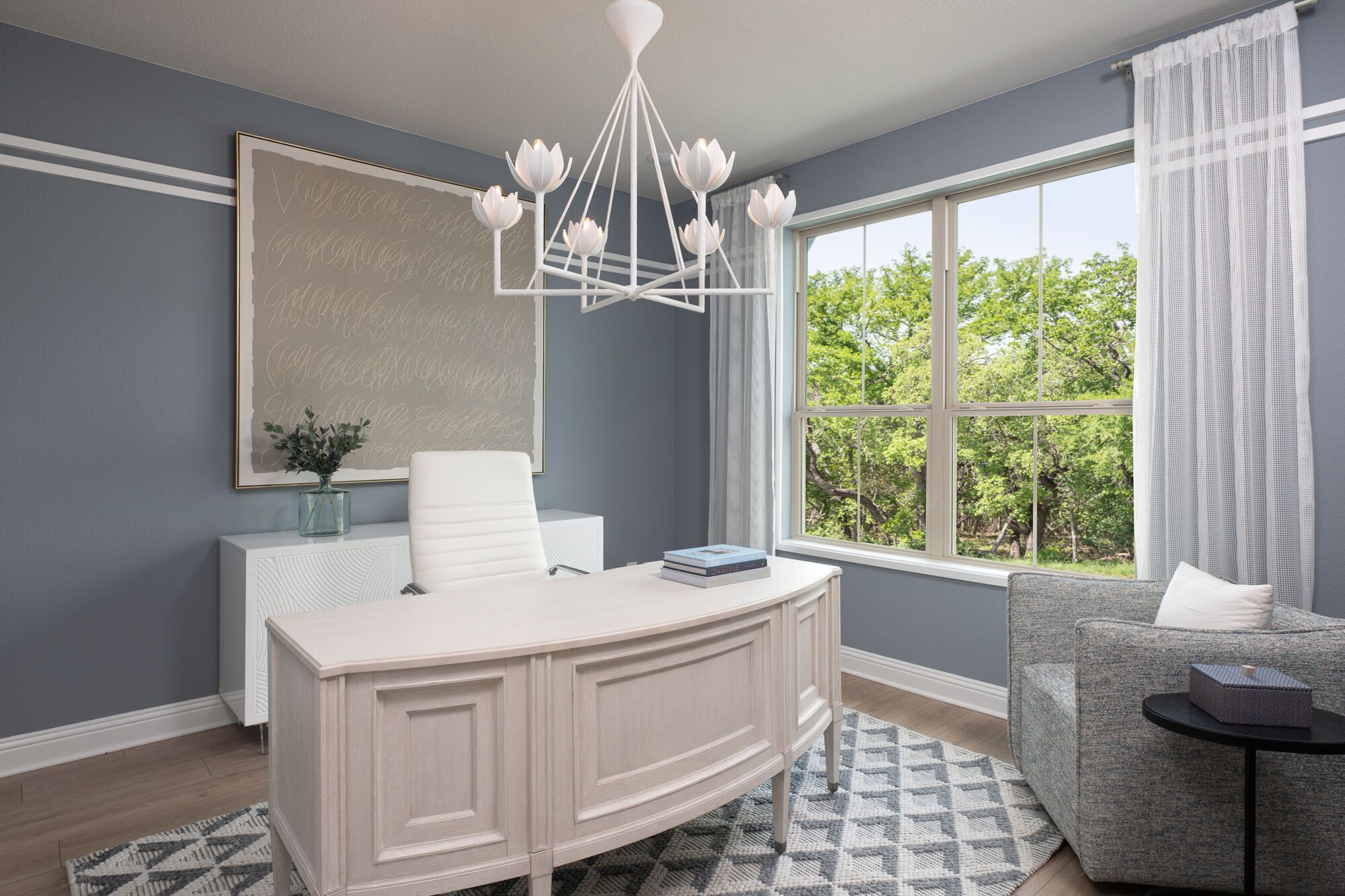Photo representation of the Isabela model. Colors, finishes and options will vary.