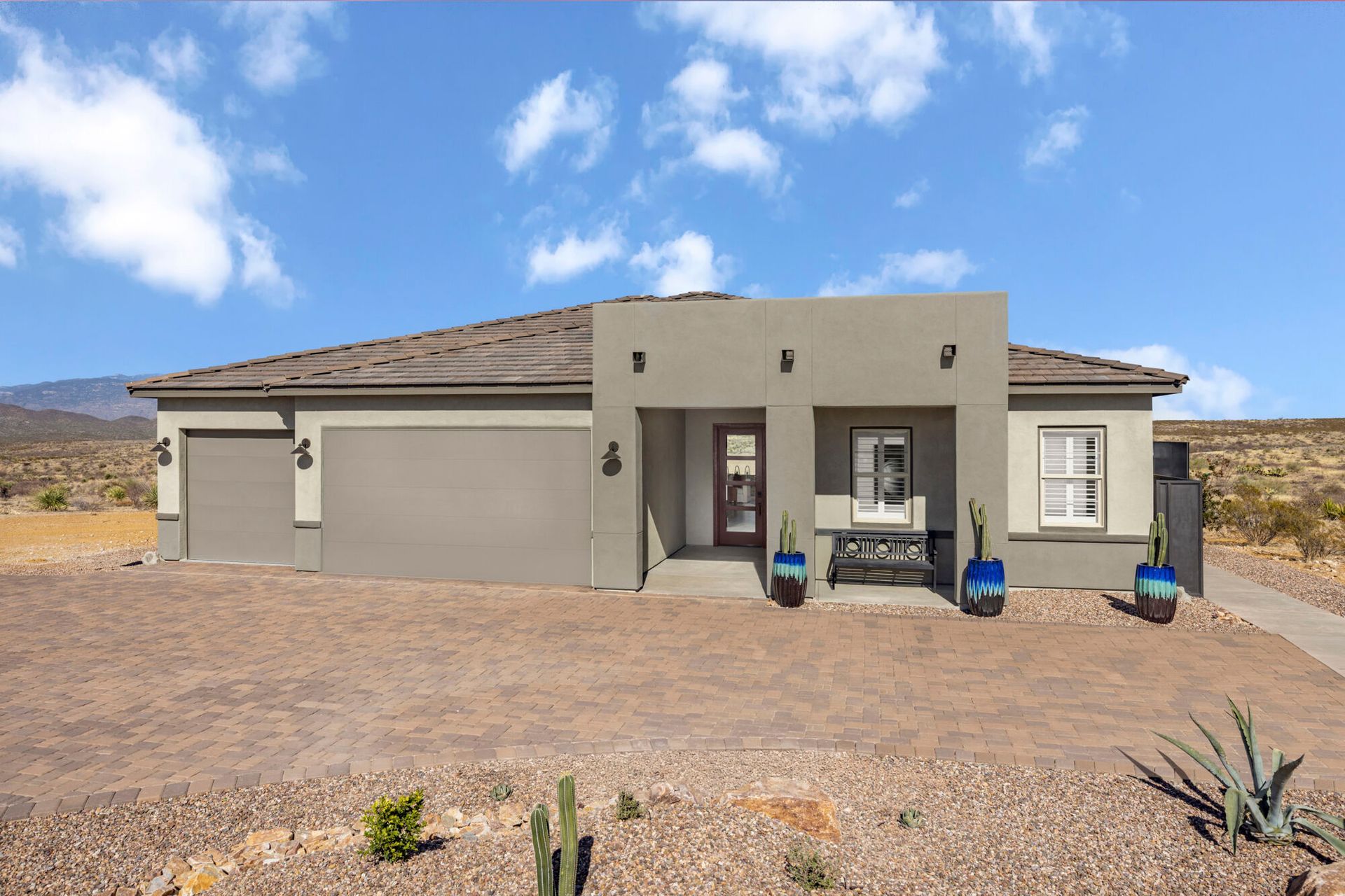 Hunter Model with Desert Modern elevation