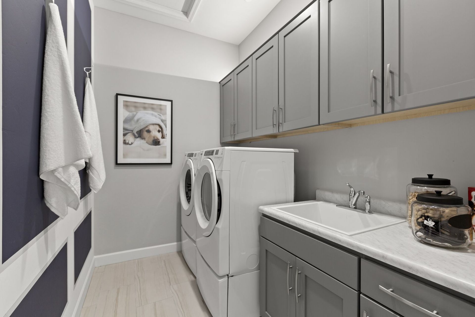 Cantabria Sepia Model - Laundry Room
