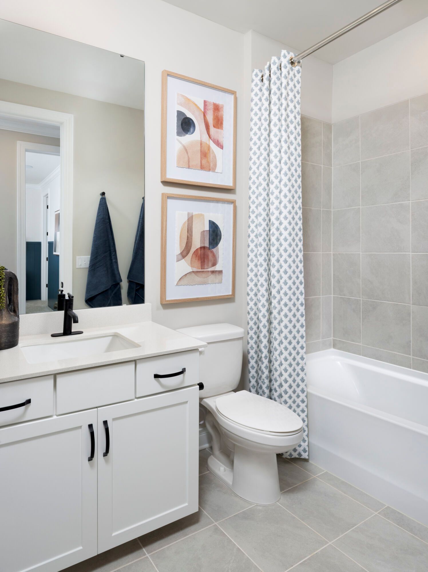Caswell End Model upstairs hall full bath